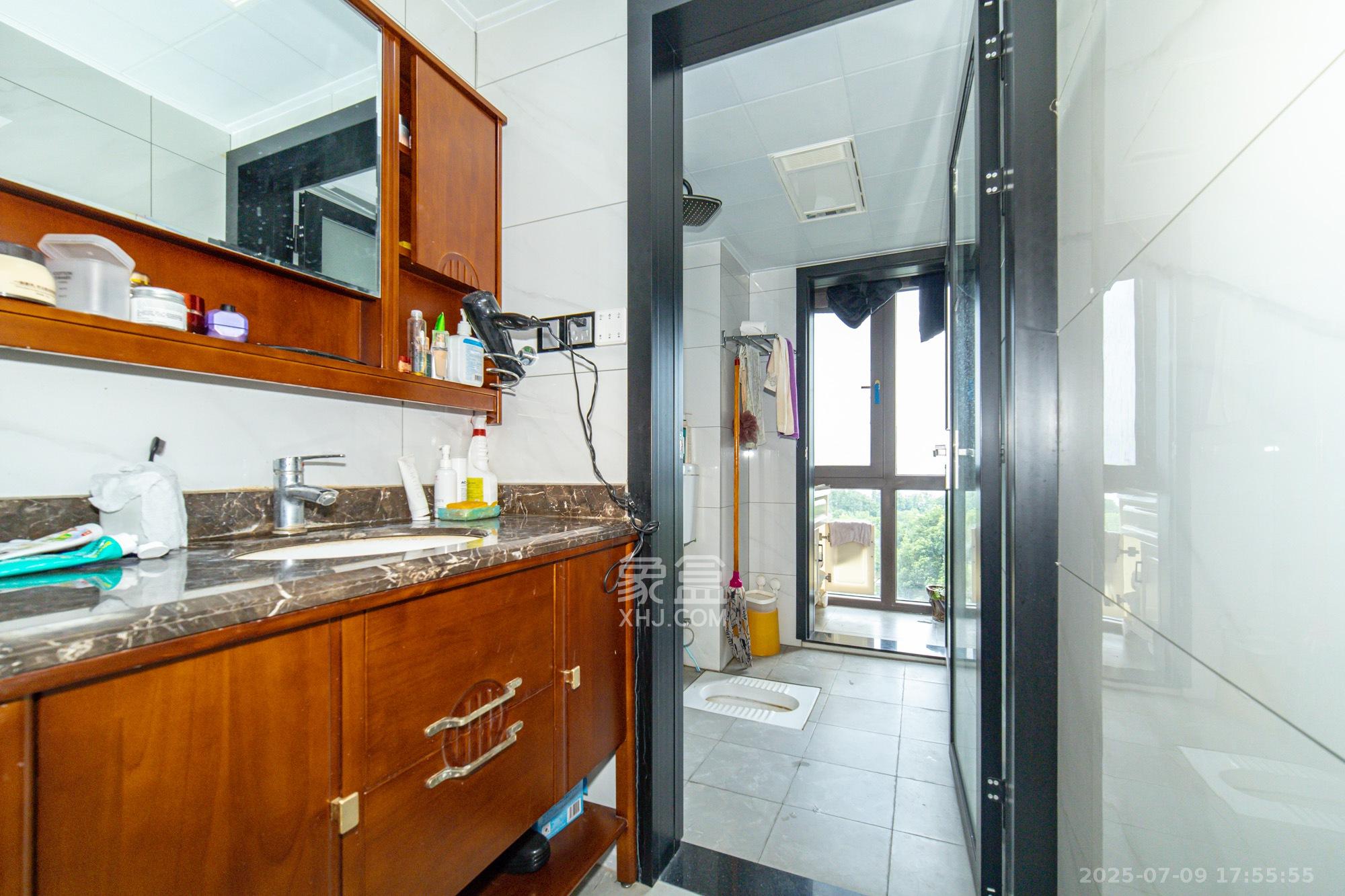 国泰九龙湾  3室2厅2卫    108.0万 国泰九龙湾  3室2厅2卫    108.0万卫生间