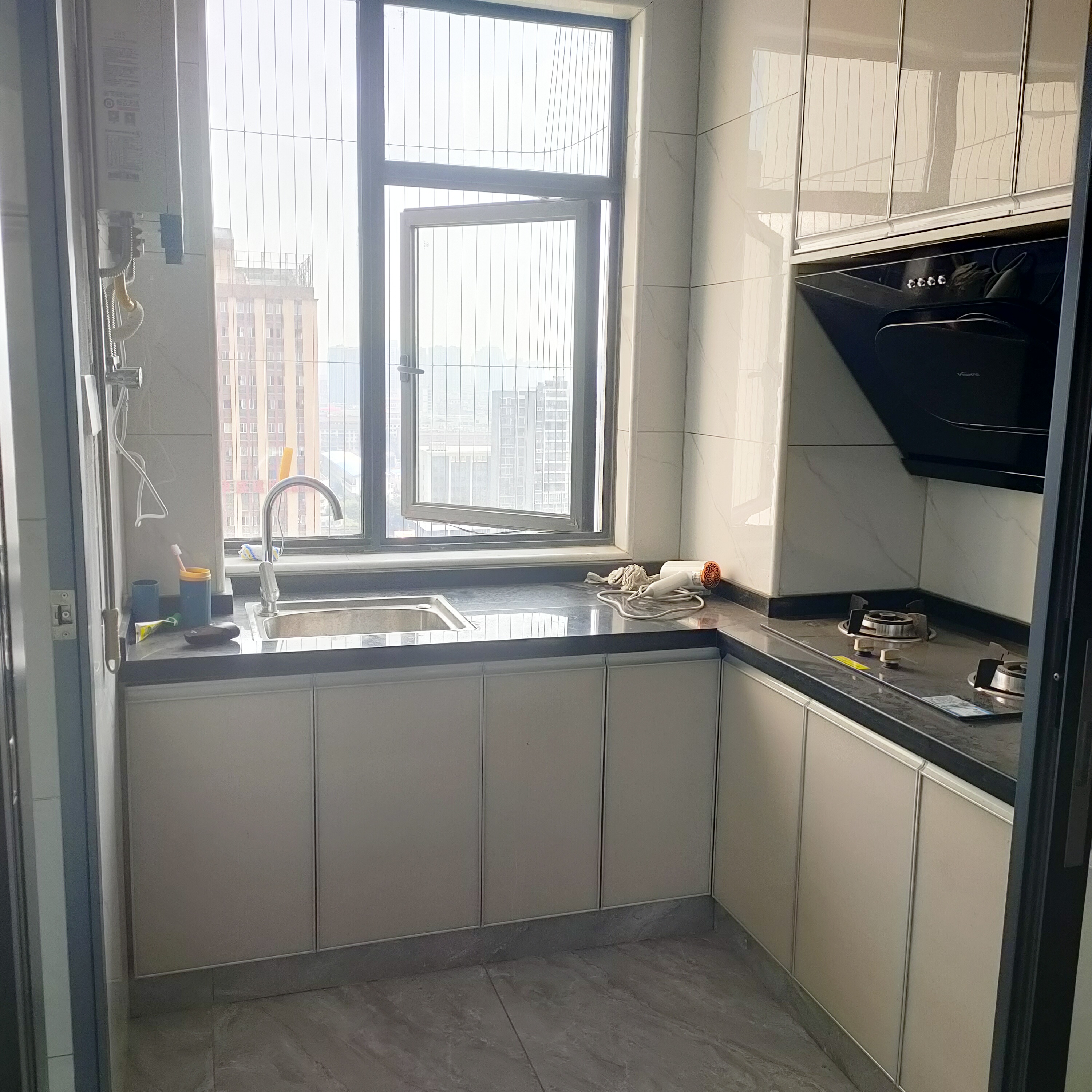 南苑上和三期  1室1厅1卫    32.8万客厅