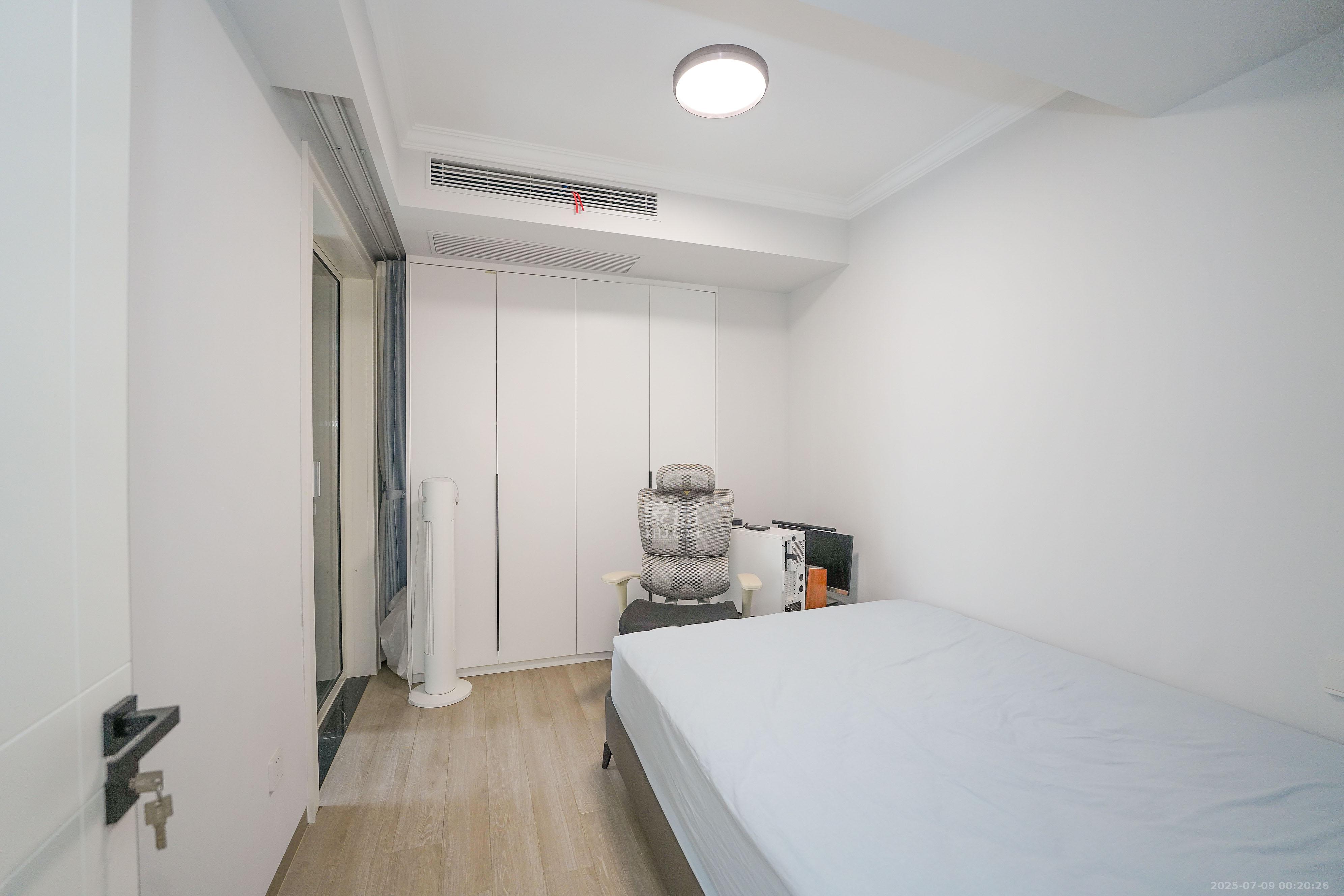 五矿万境蓝山 5室2厅2卫 165.0万 五矿万境蓝山 5室2厅2卫 165.0万卧室