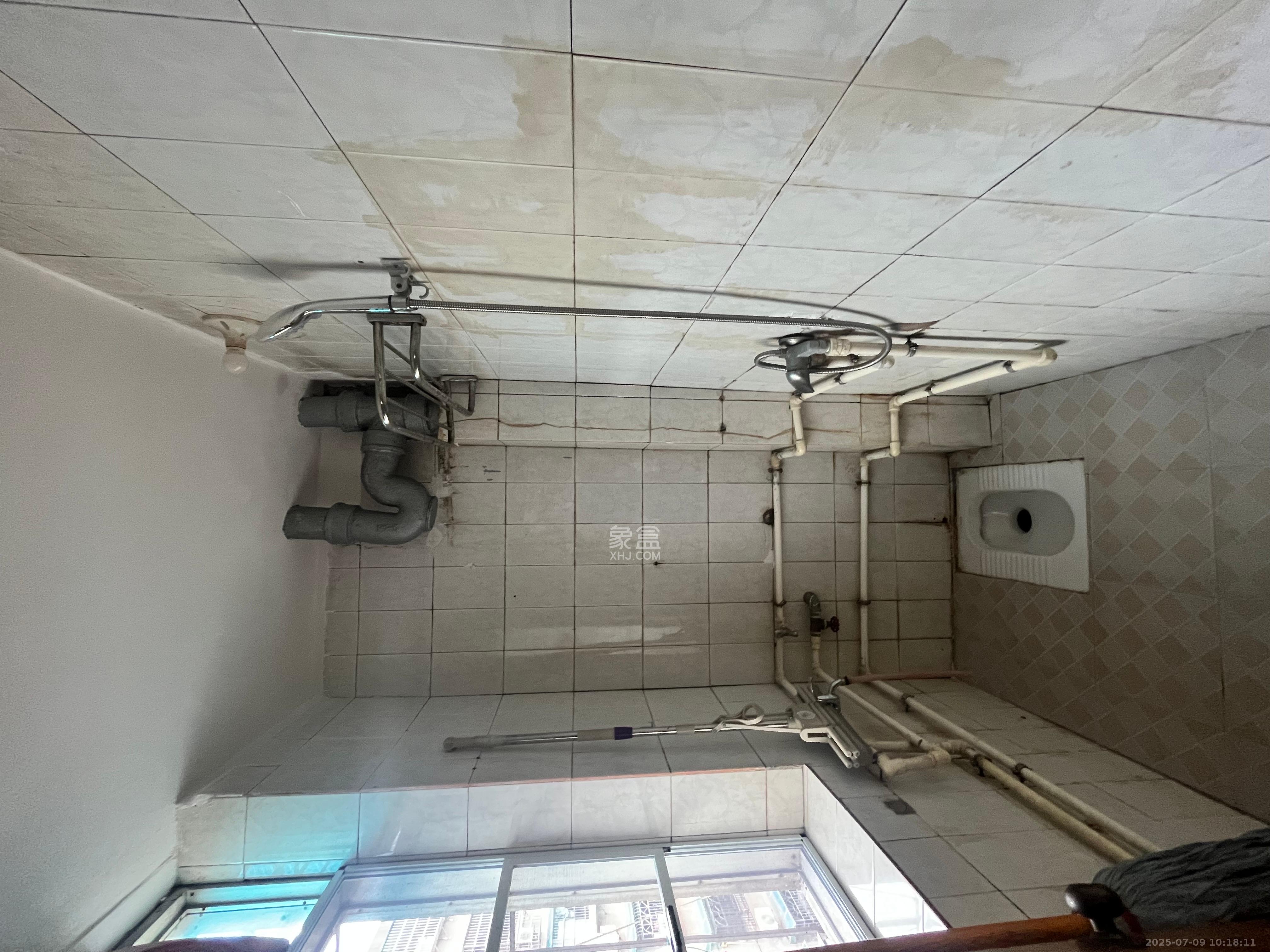 桂花公寓  2室2厅1卫    1400.0元/月 桂花公寓  2室2厅1卫    1400.0元/月室内图