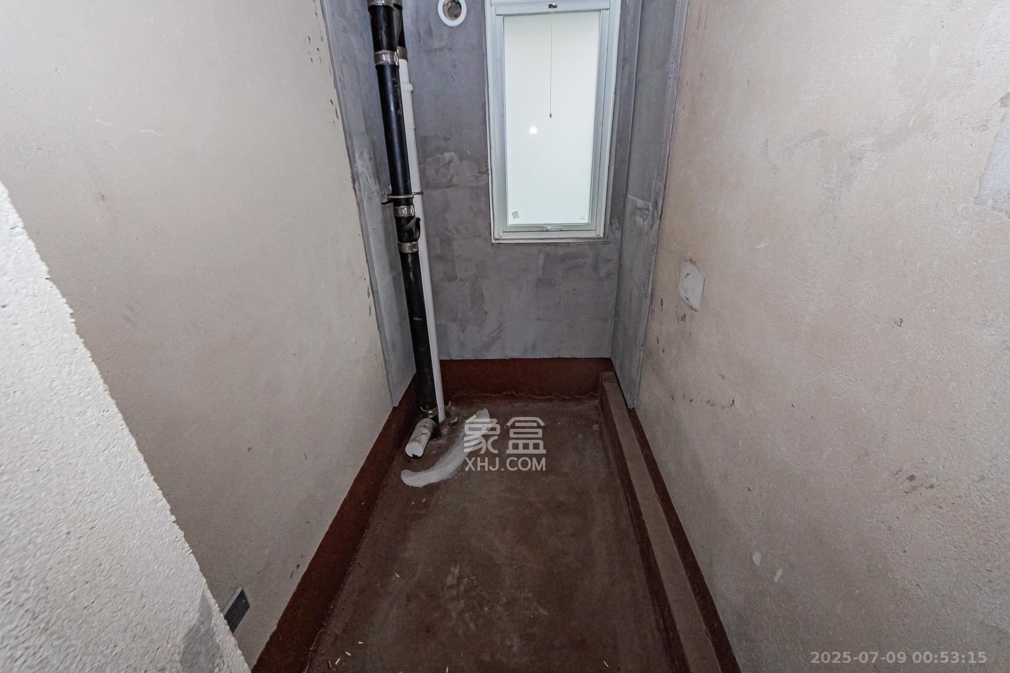 北辰三角洲E7区 3室2厅2卫 165.0万 北辰三角洲E7区 3室2厅2卫 165.0万卫生间