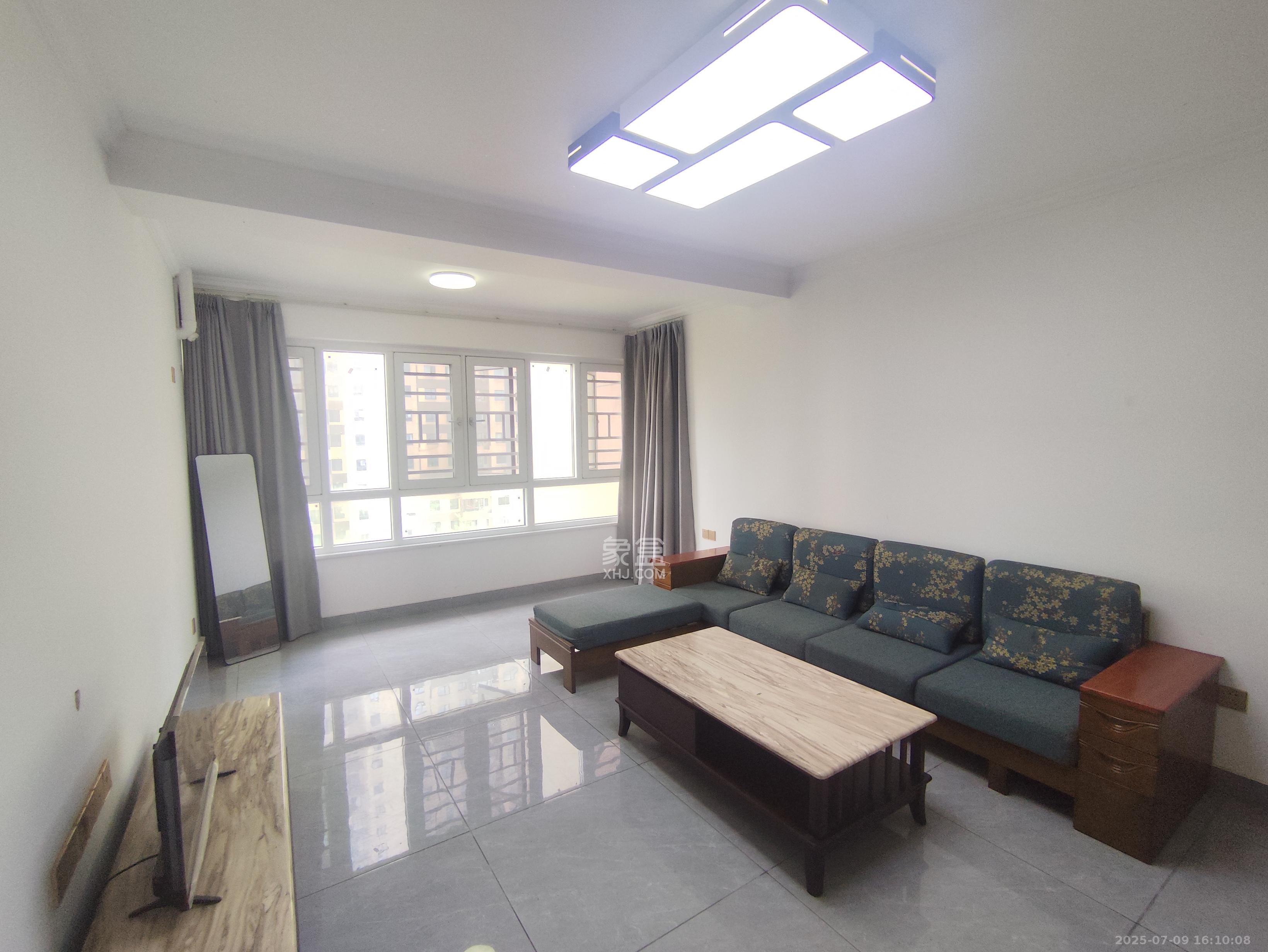 长房云时代  3室2厅2卫    3000.0元/月室内图