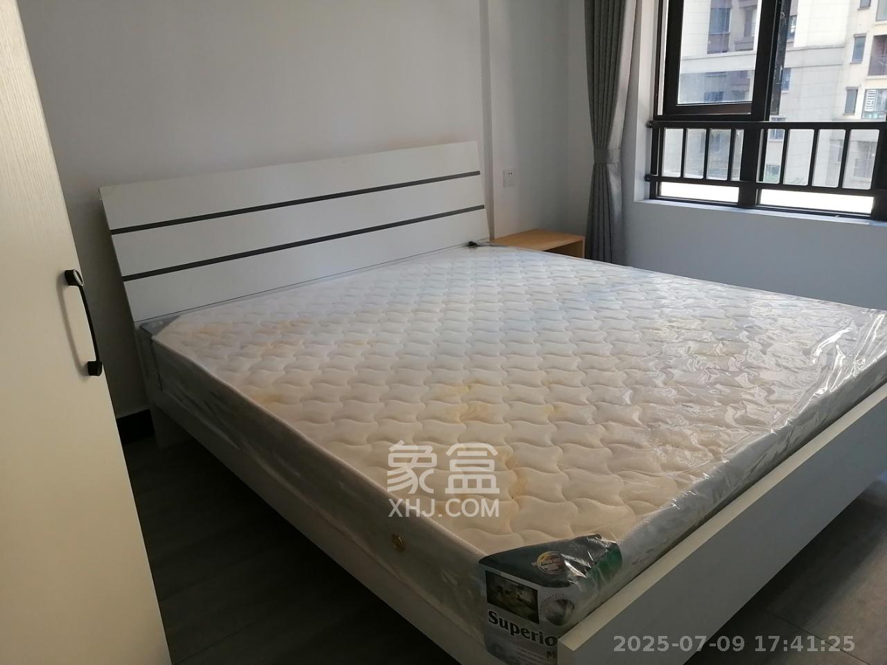 龙湖璟宸原著（龙湖紫宸）  3室2厅2卫   2000.00元/月室内图