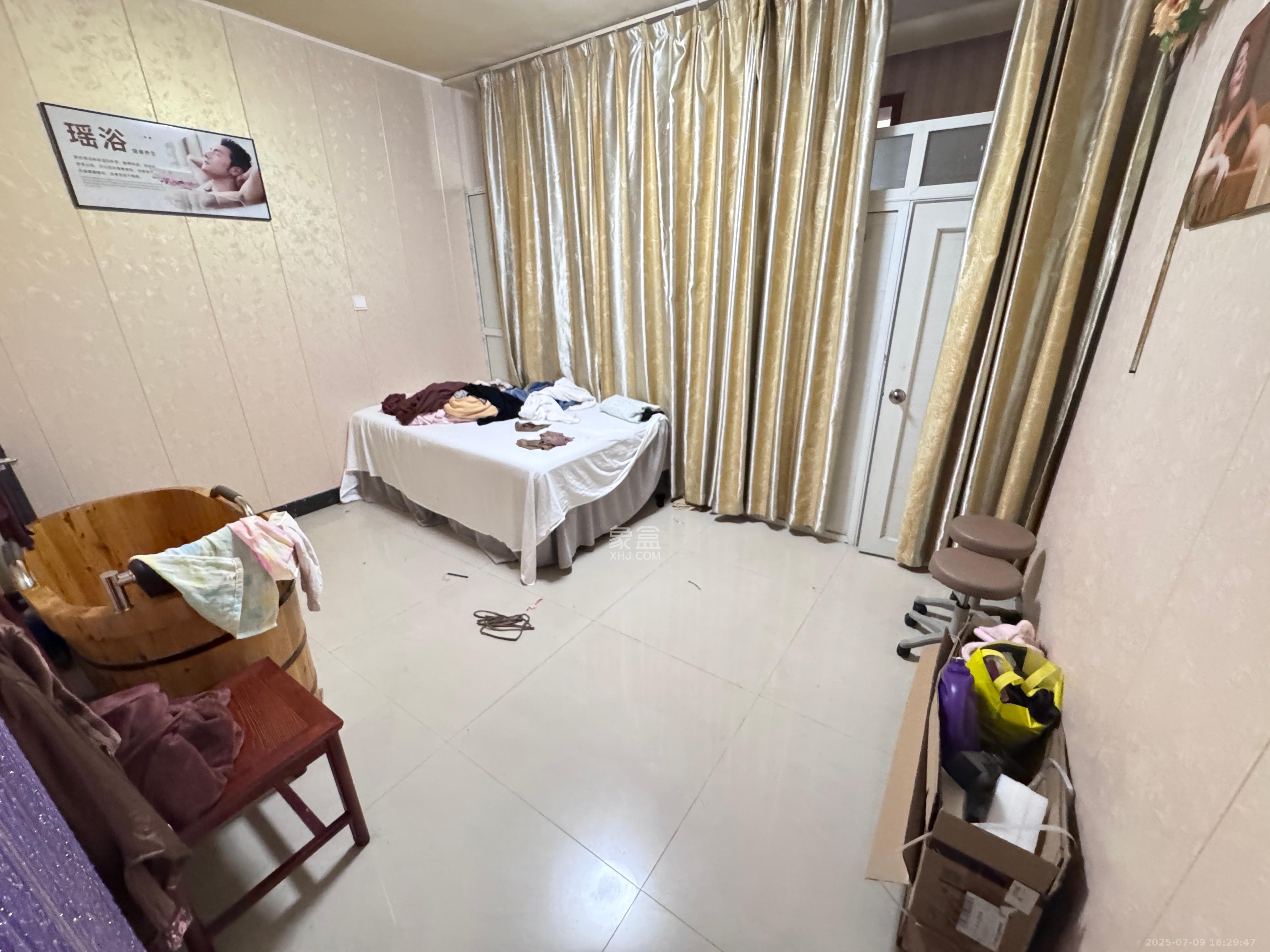 大桥一，二区  3室2厅1卫    3500.0元/月室内图