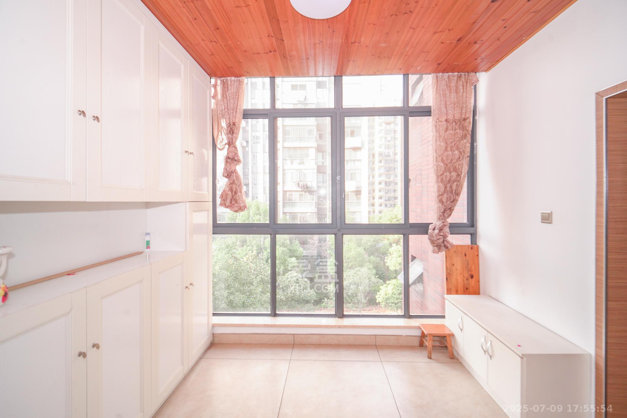 茂华国际湘 4室2厅2卫 3500.0元/月 茂华国际湘 4室2厅2卫 3500.0元/月室内图