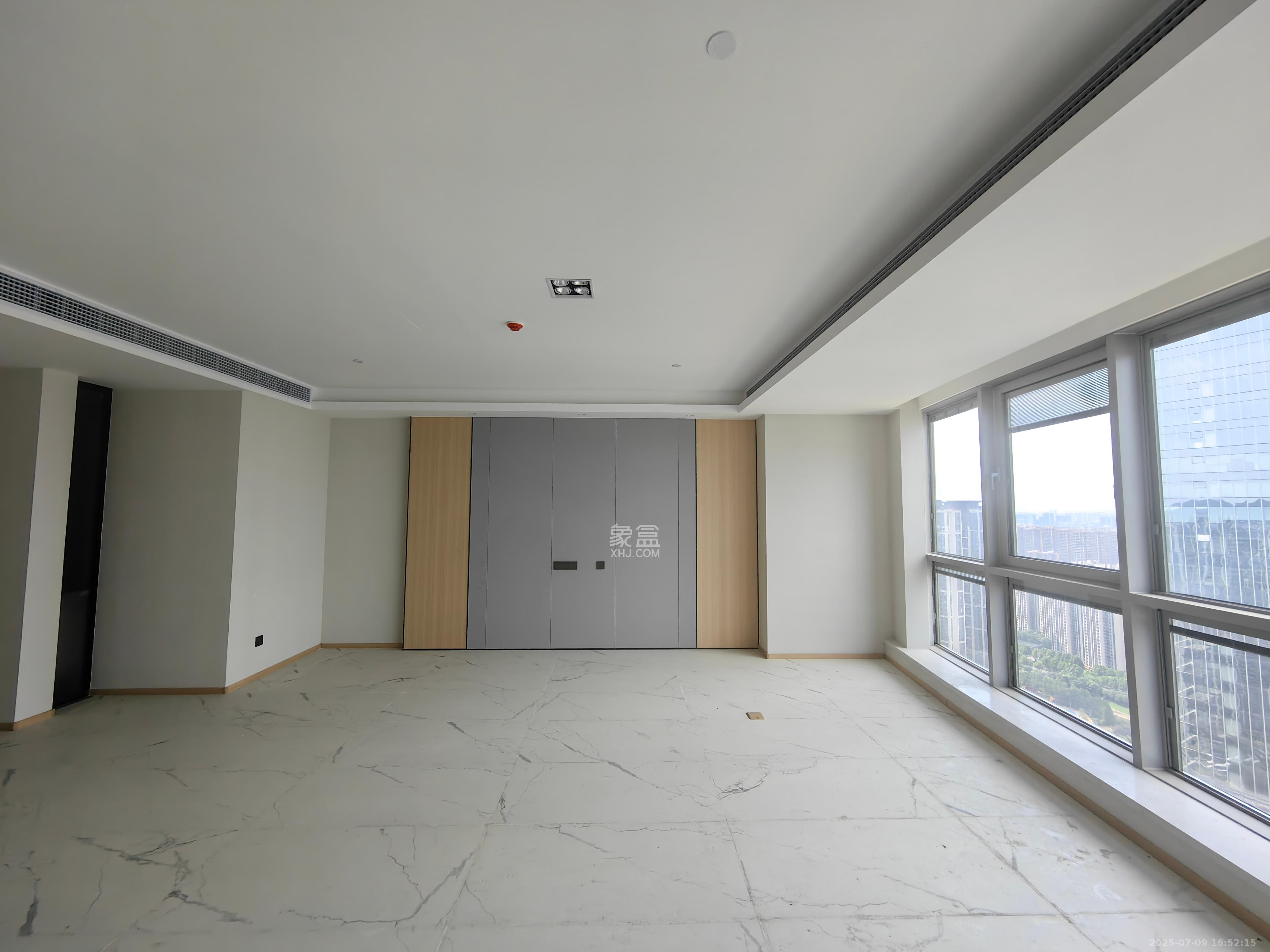 正荣梅溪紫阙台 4室2厅3卫 9500.0元/月 正荣梅溪紫阙台 4室2厅3卫 9500.0元/月室内图