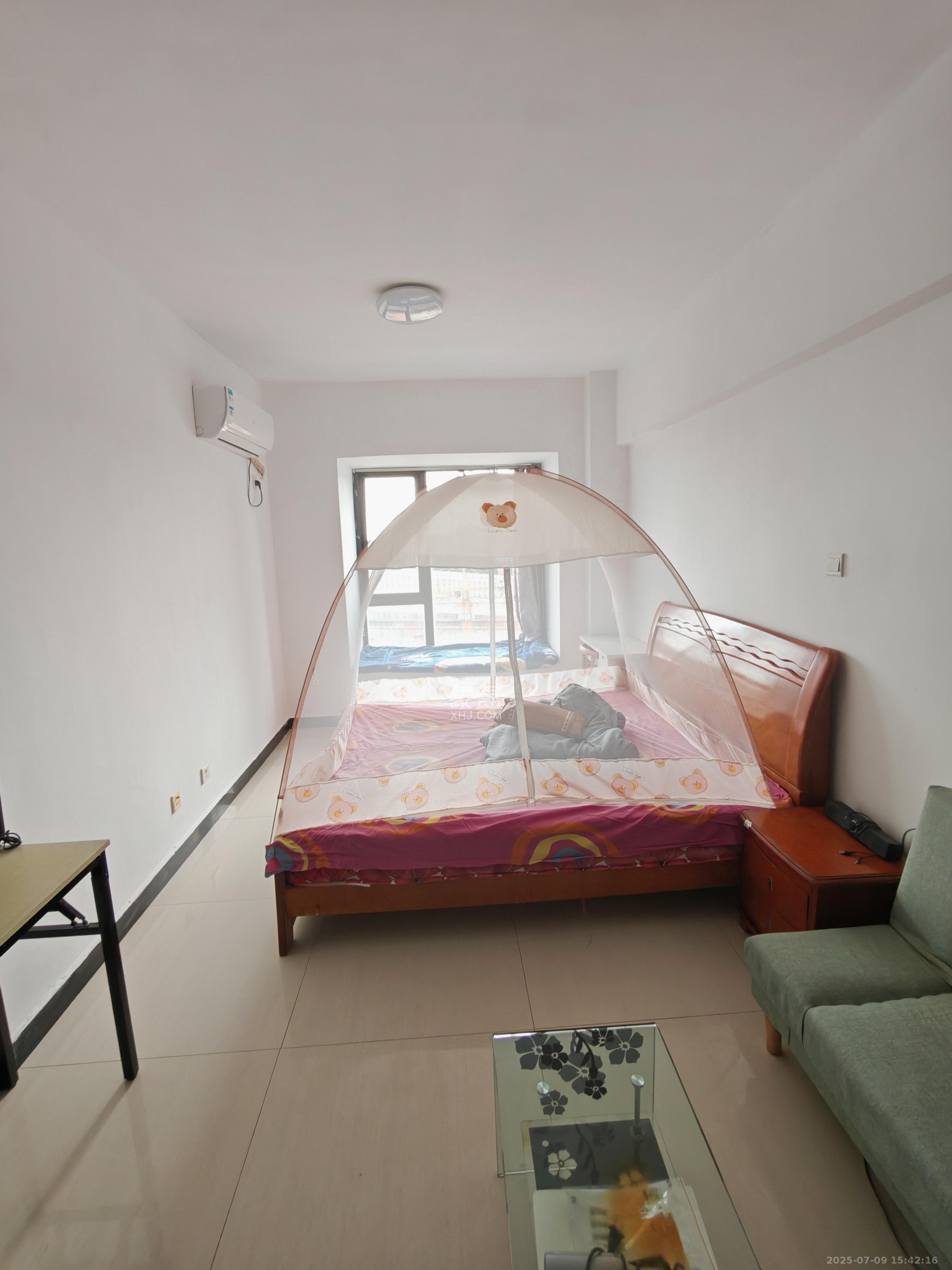 绿地公馆(绿地名邸)  1室1厅1卫    1300.0元/月 绿地公馆(绿地名邸)  1室1厅1卫    1300.0元/月