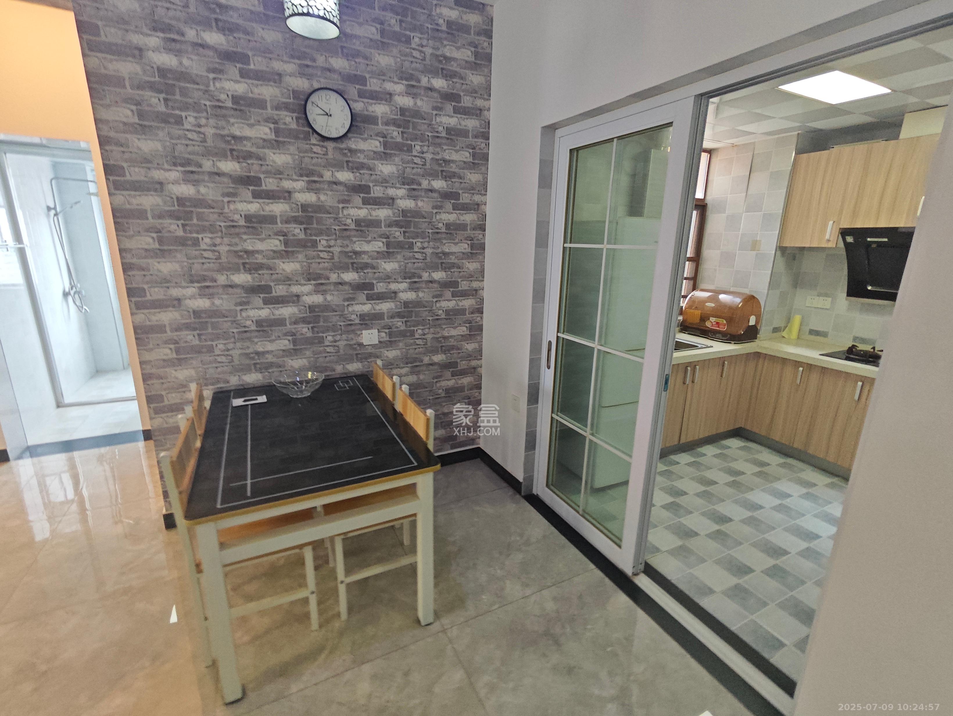 万里时代 3室1厅1卫 2600.0元/月 万里时代 3室1厅1卫 2600.0元/月室内图