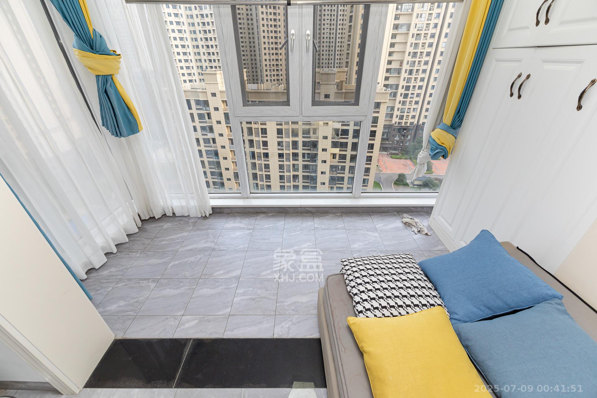 勤诚达境界城 3室2厅2卫 88.0万 勤诚达境界城 3室2厅2卫 88.0万阳台