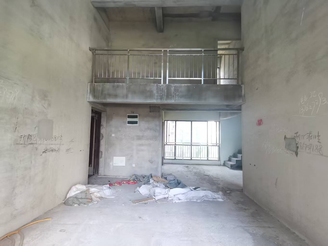 领御一方中心 4室2厅2卫 88.8万 领御一方中心 4室2厅2卫 88.8万室内图