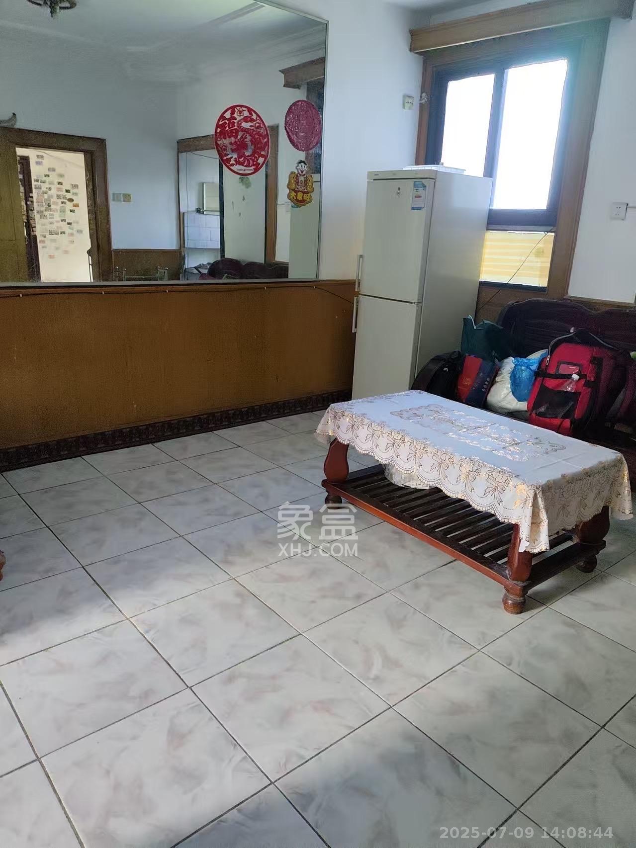 茶园坡社区(原王家冲社区)  2室1厅1卫   1200.00元/月室内图