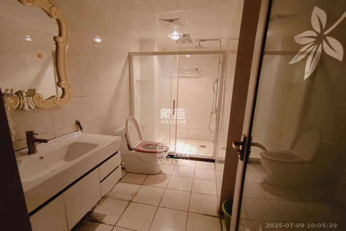 阳光100二期  4室2厅2卫    3800.0元/月 阳光100二期  4室2厅2卫    3800.0元/月室内图