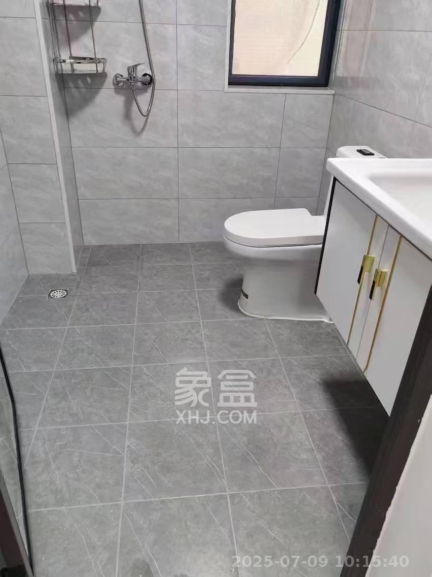 中建麓山和苑  3室2厅2卫   2300.00元/月室内图