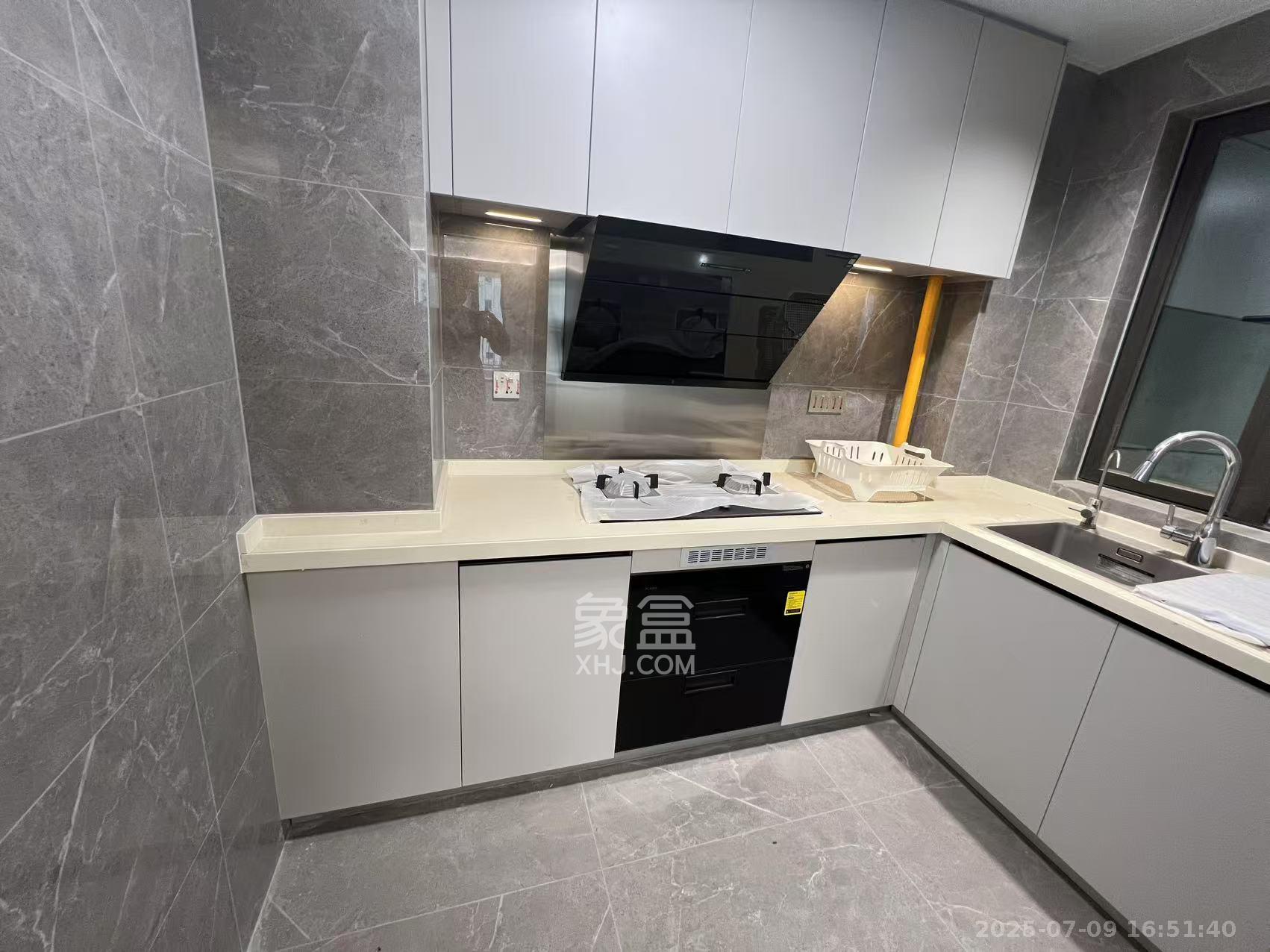 阳光城尚东湾青柠园 3室2厅2卫 2300.0元/月 阳光城尚东湾青柠园 3室2厅2卫 2300.0元/月室内图