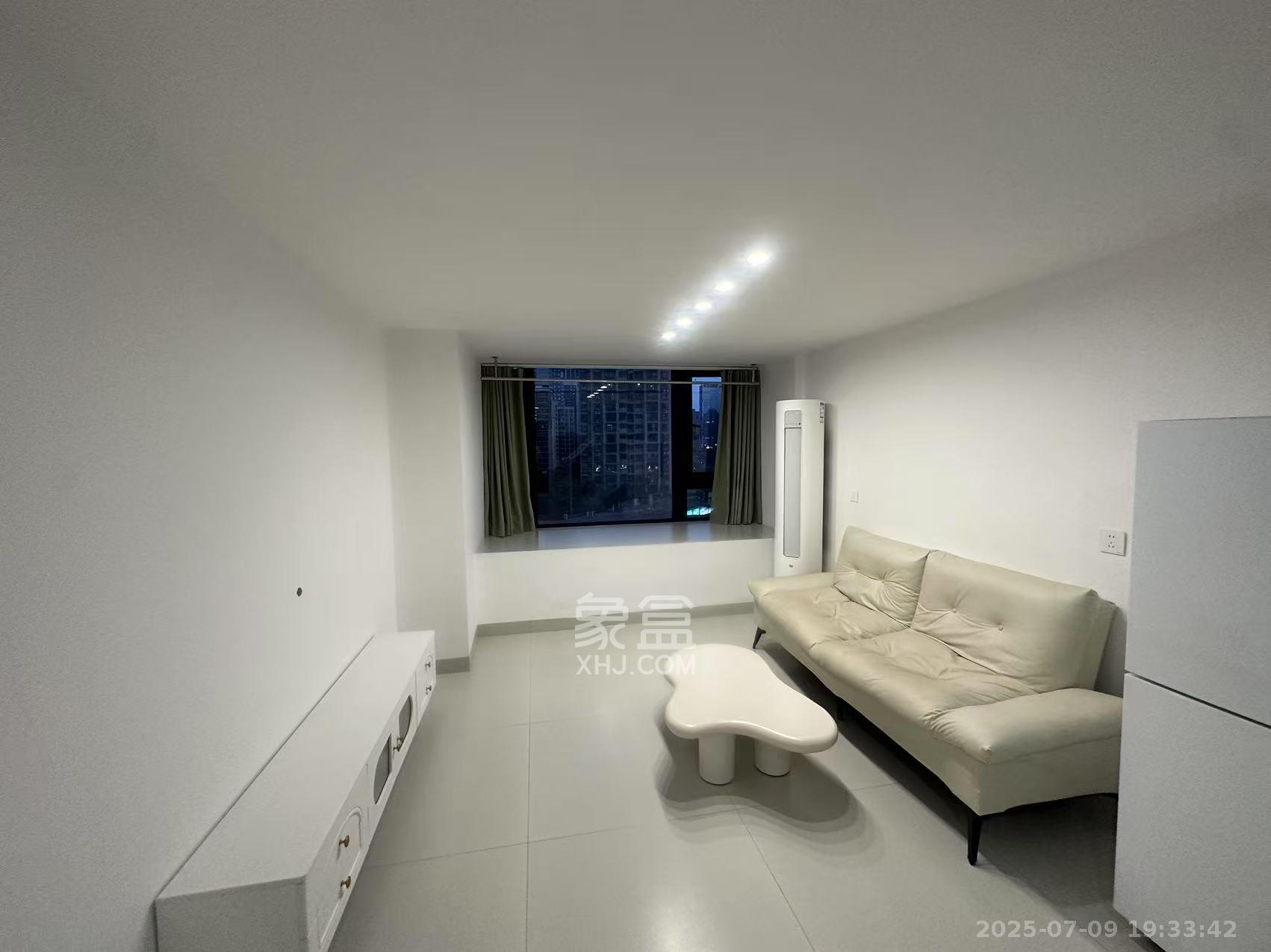 金茂建发泊悦 2室1厅1卫 1800.0元/月 金茂建发泊悦 2室1厅1卫 1800.0元/月室内图