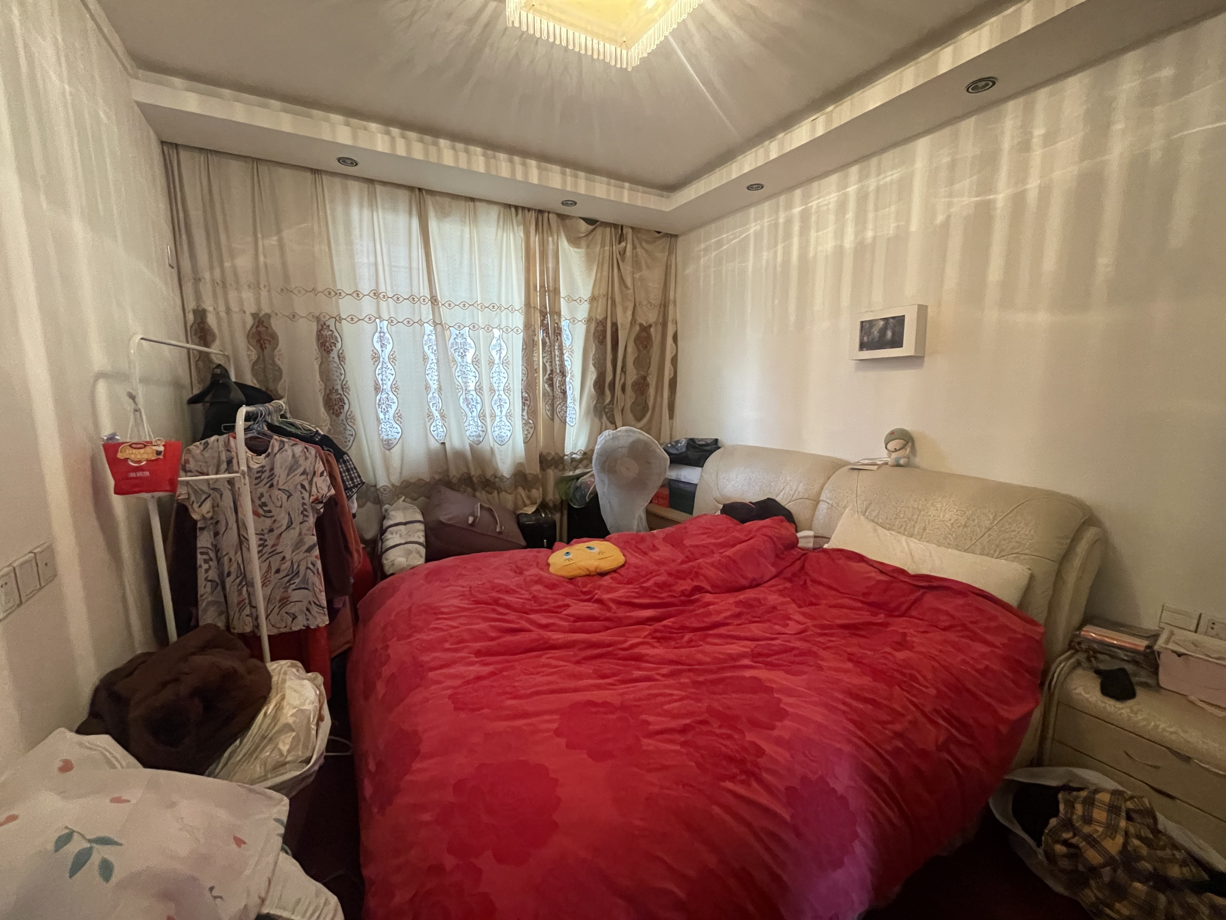 华宇新村  3室2厅2卫   58.00万客厅