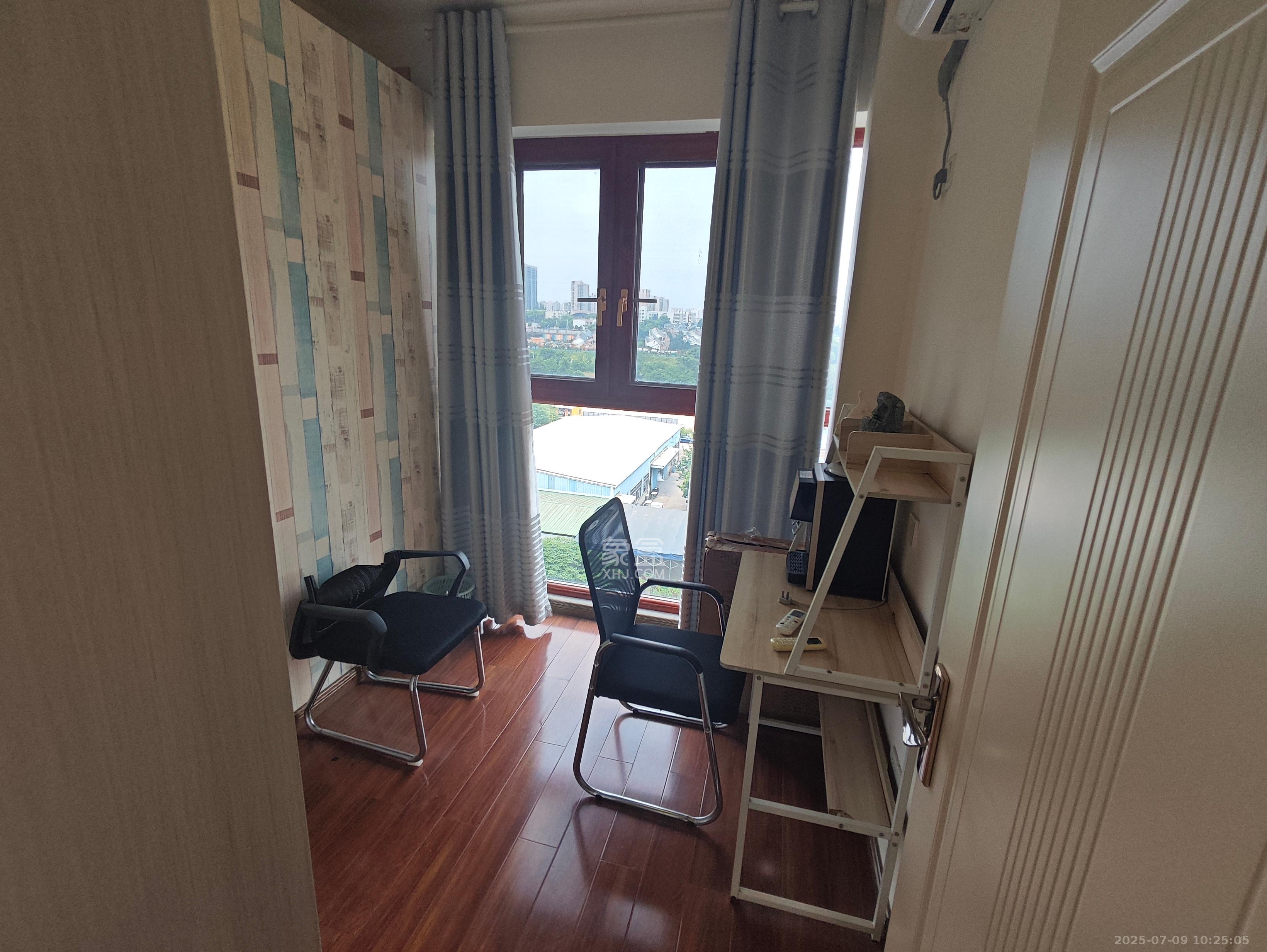 万里时代 3室1厅1卫 2600.0元/月 万里时代 3室1厅1卫 2600.0元/月室内图