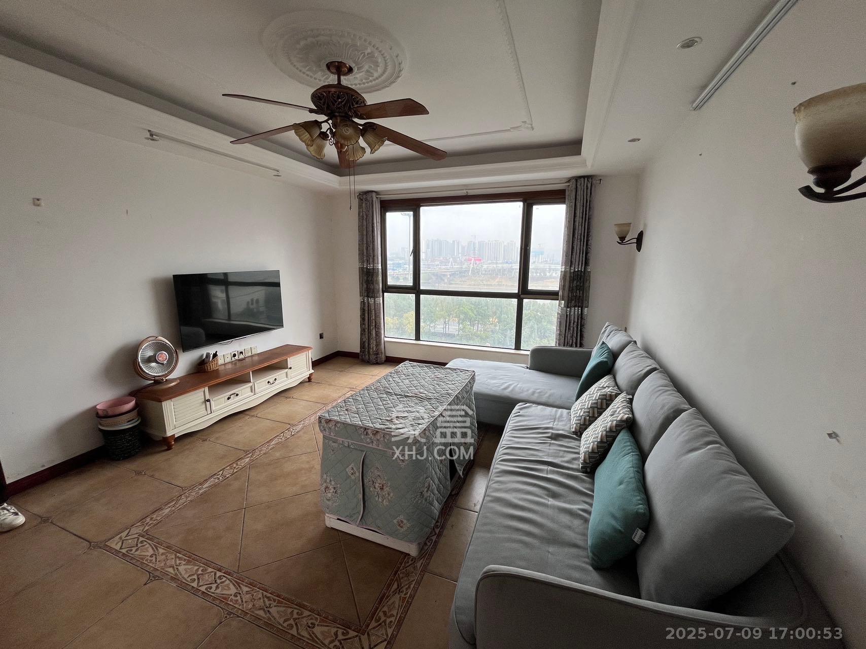 万象凯旋湾 3室2厅2卫 3800.0元/月 万象凯旋湾 3室2厅2卫 3800.0元/月室内图