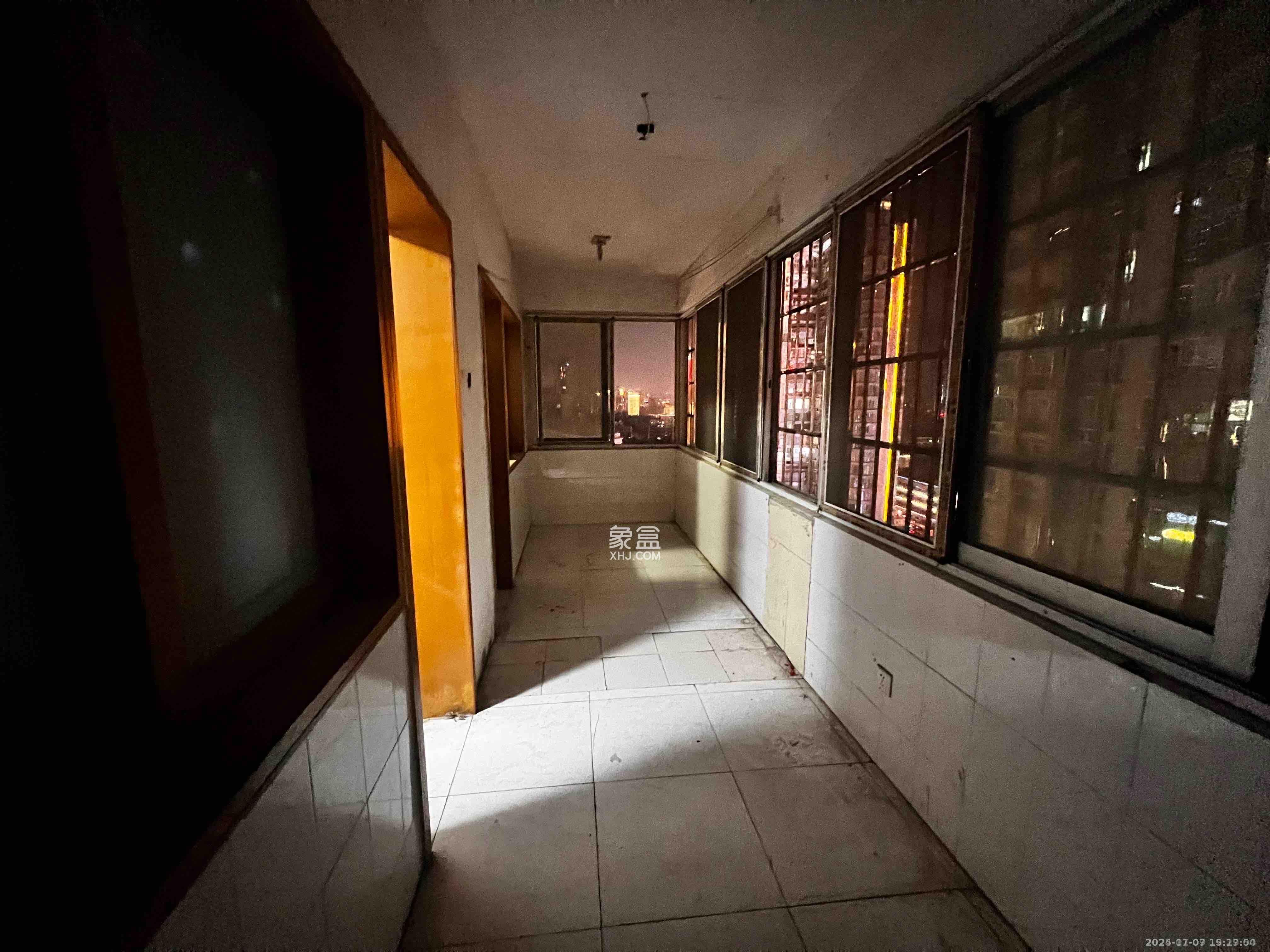 海东青大厦 2室1厅1卫 2400.0元/月 海东青大厦 2室1厅1卫 2400.0元/月室内图