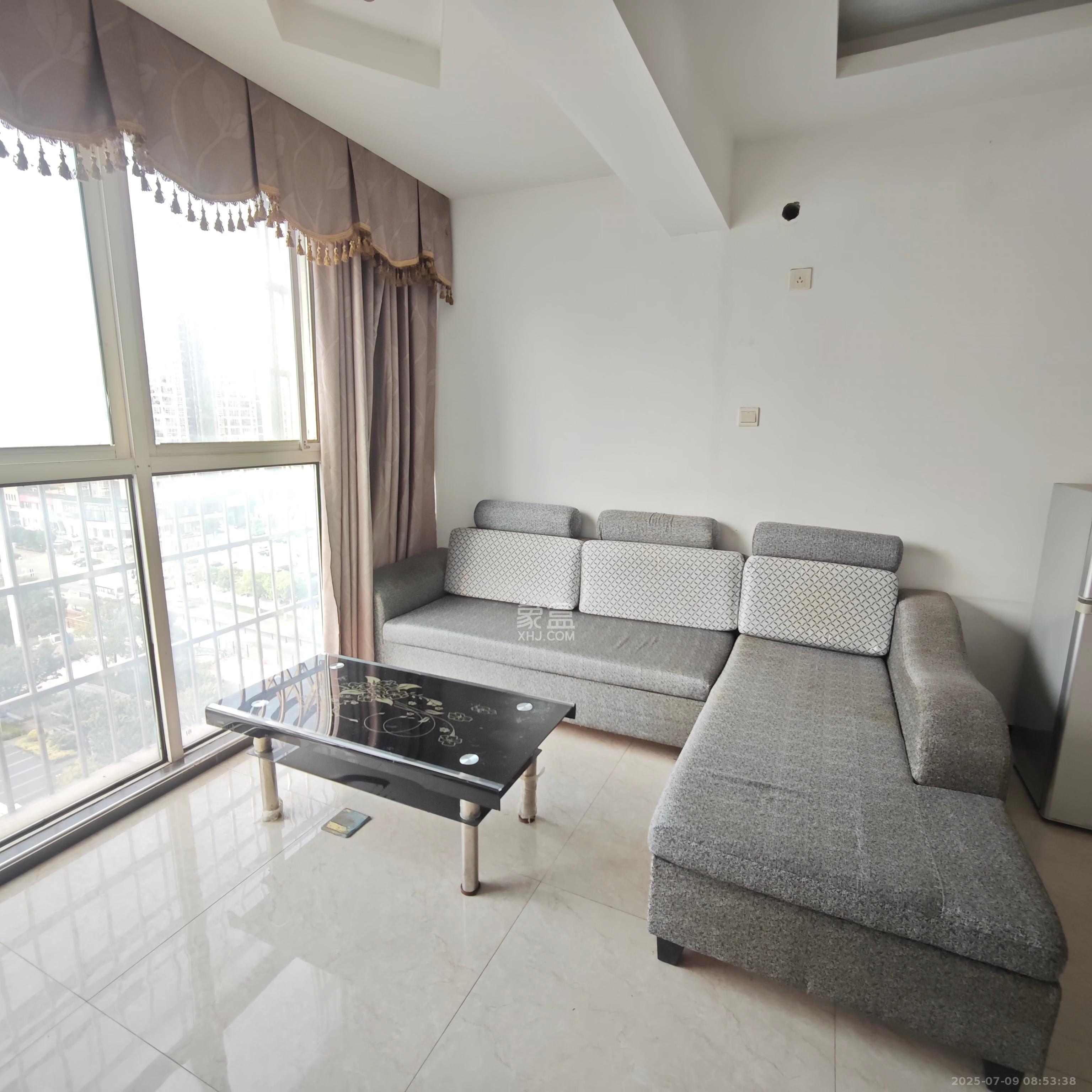 新蕾品阁居 2室2厅1卫 1600.0元/月 新蕾品阁居 2室2厅1卫 1600.0元/月室内图