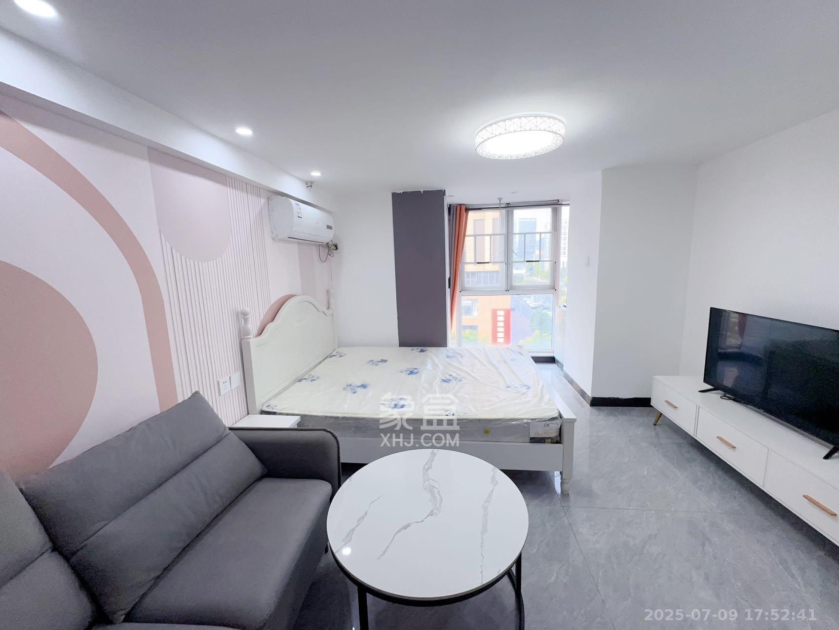 金地中交麓谷香颂(金地中交雅苑)  1室1厅1卫    1350.0元/月 金地中交麓谷香颂(金地中交雅苑)  1室1厅1卫    1350.0元/月室内图1