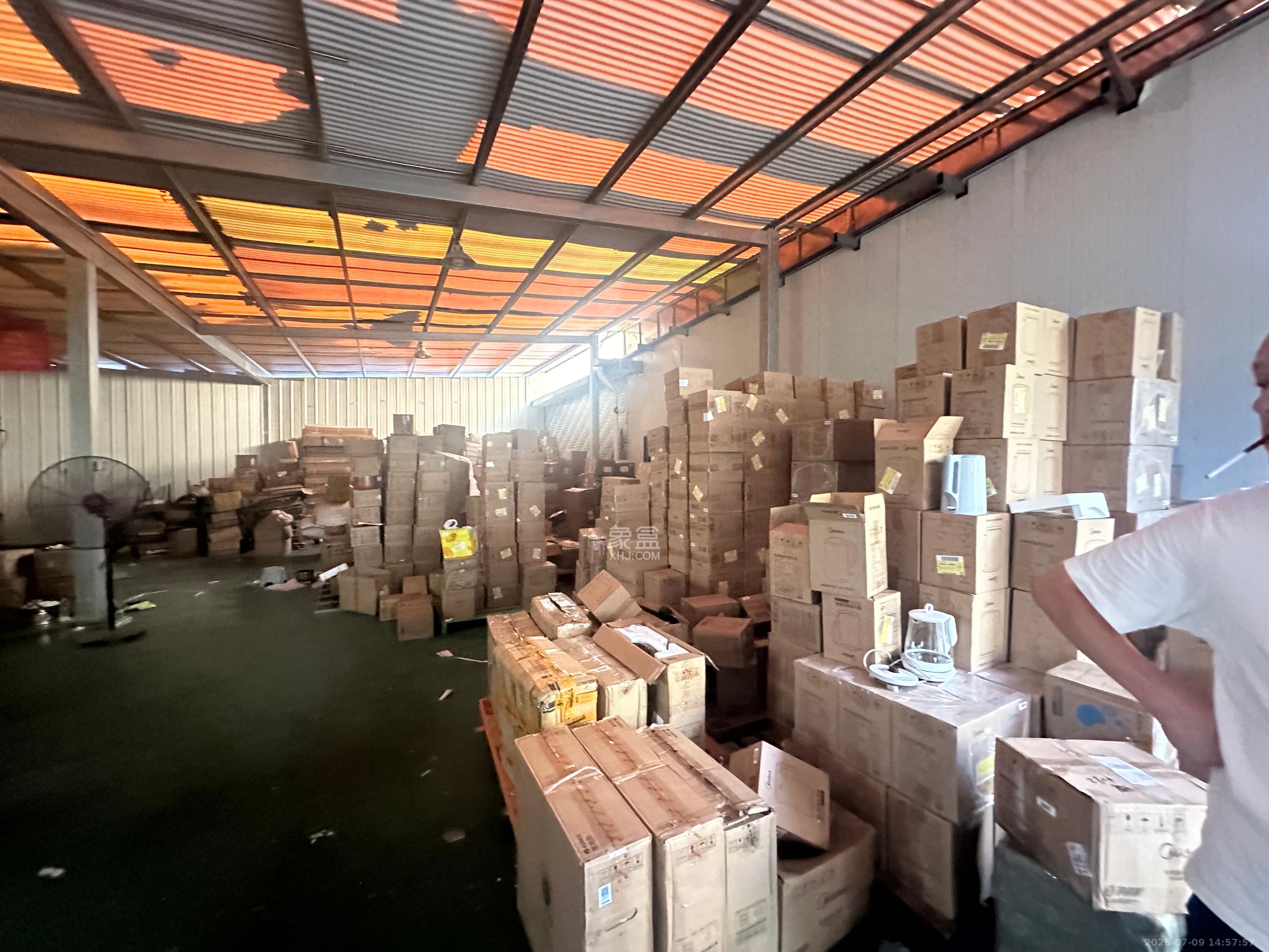 望岳街道谷峰村  1室0厅0卫   15000.00元/月室内图