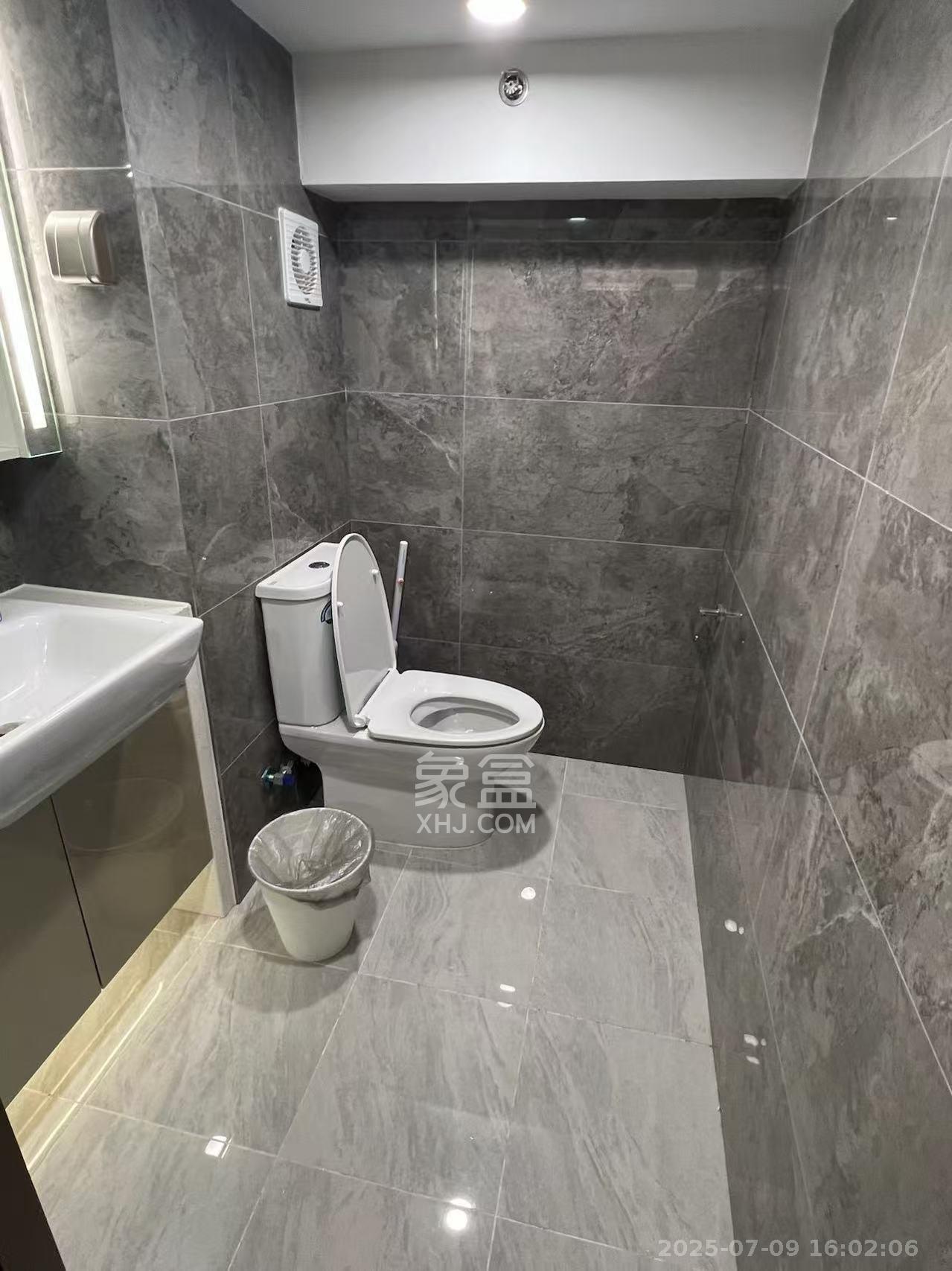 华远华时代  1室2厅2卫   4300.00元/月室内图