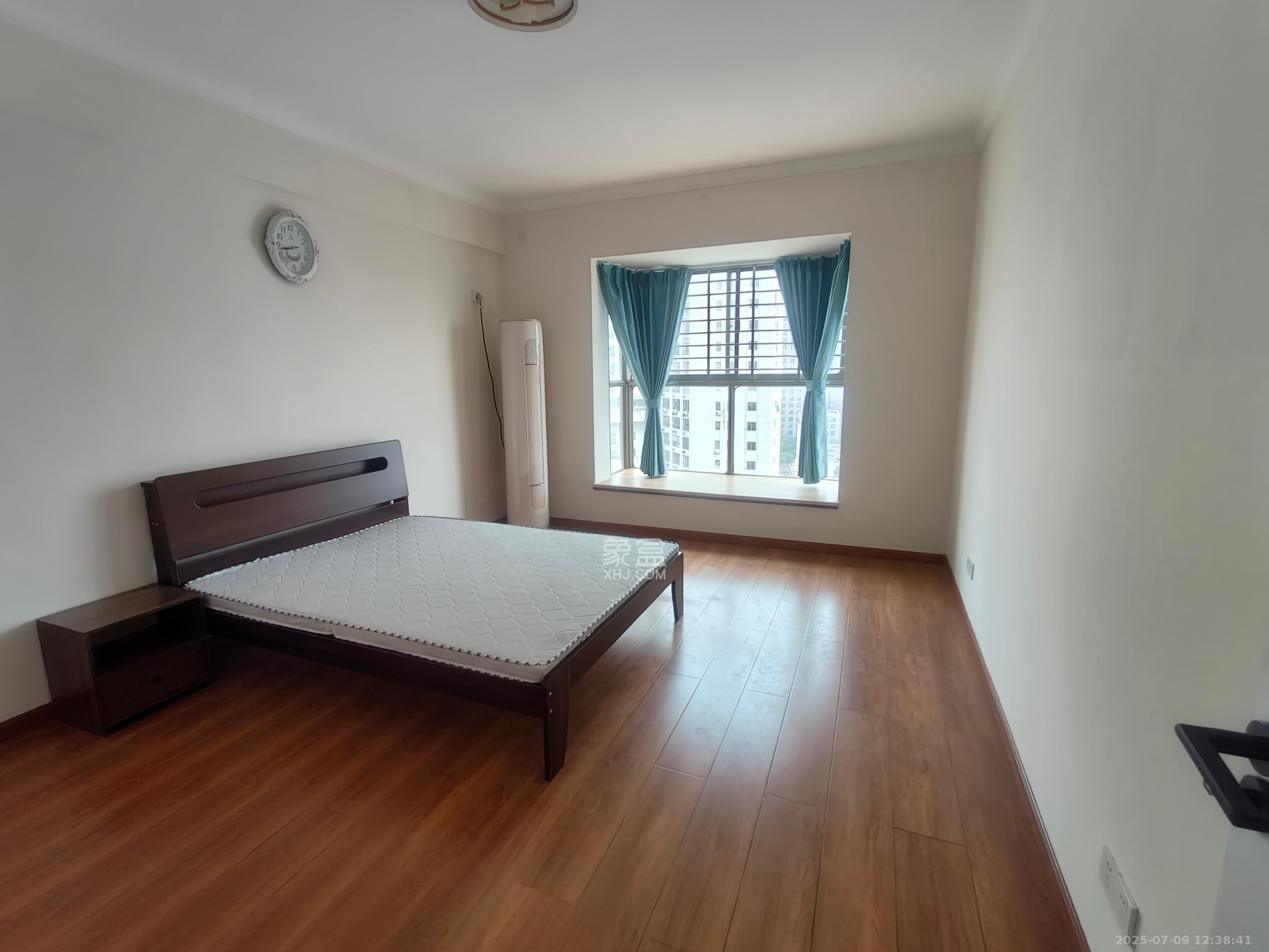 芙蓉同发  1室0厅0卫    2100.0元/月 芙蓉同发  1室0厅0卫    2100.0元/月室内图