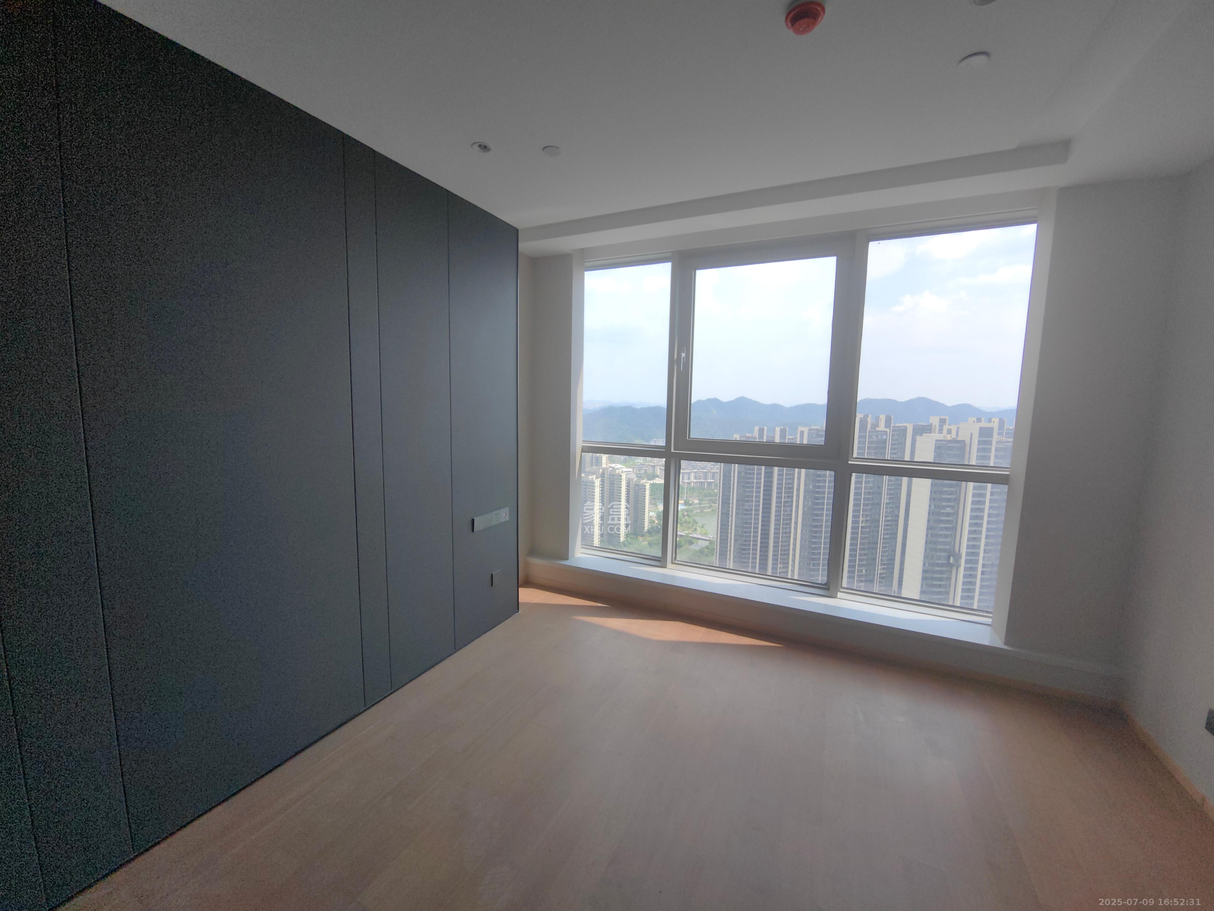 正荣梅溪紫阙台 4室2厅3卫 9500.0元/月 正荣梅溪紫阙台 4室2厅3卫 9500.0元/月室内图