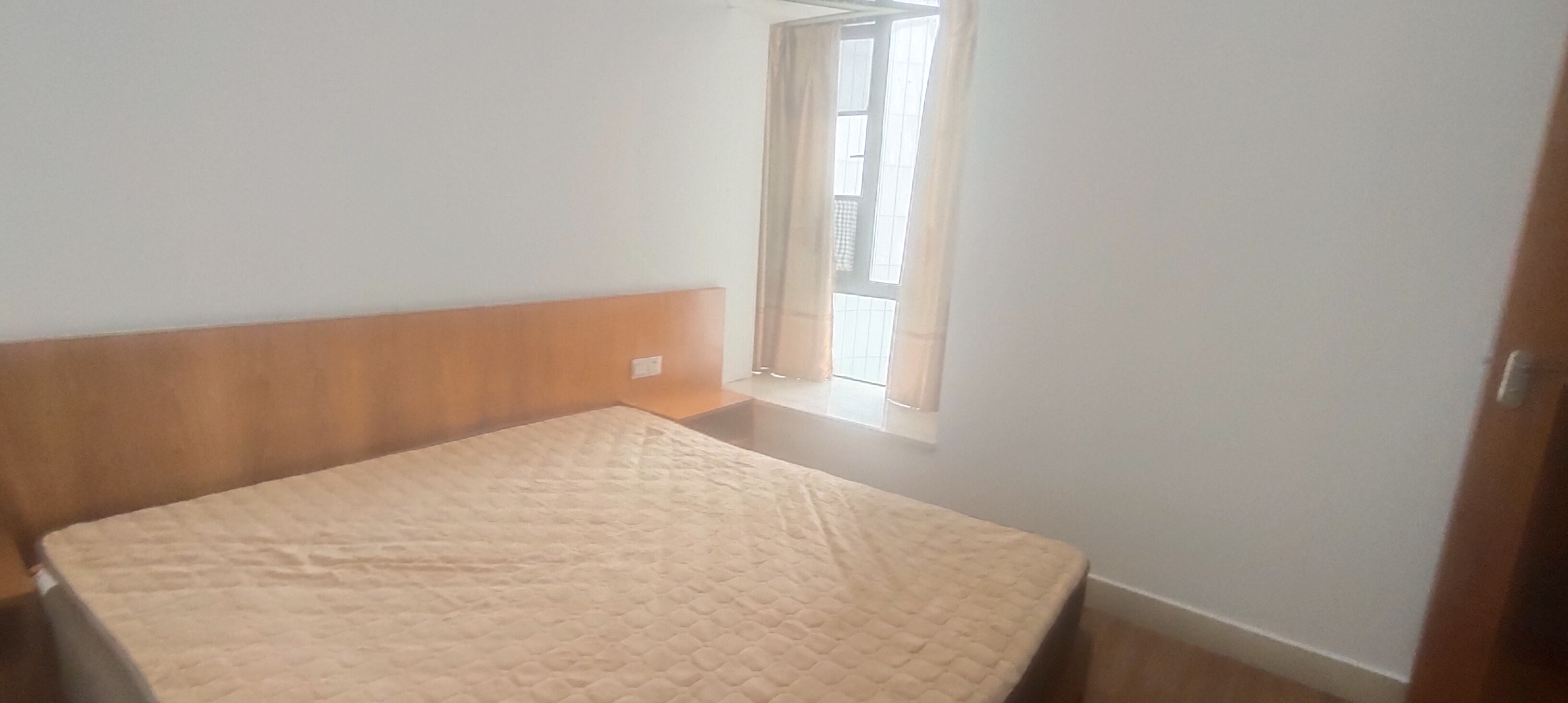 宝华海景 1室2厅1卫 3000.0元/月 宝华海景 1室2厅1卫 3000.0元/月室内图