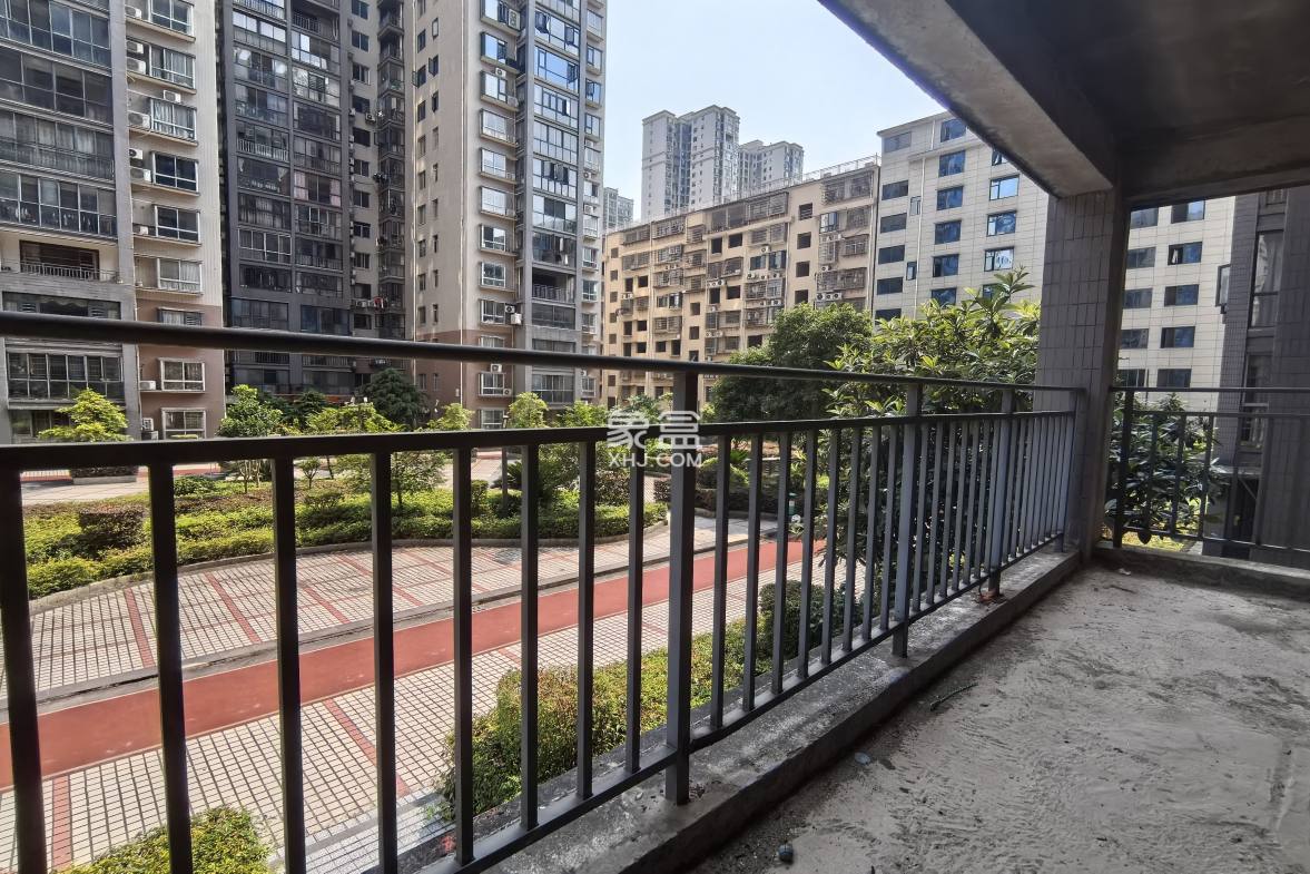 南苑上和一期 4室2厅2卫 80.0万 南苑上和一期 4室2厅2卫 80.0万客厅