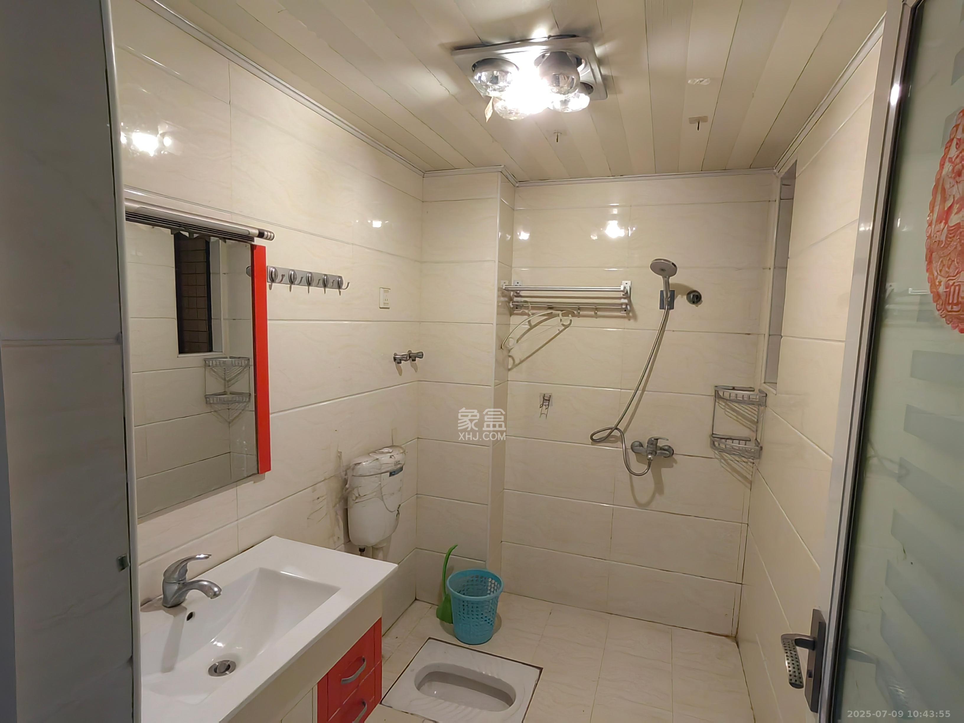 锦湘国际星城三期(锦绣苑) 2室2厅1卫 2100.0元/月 锦湘国际星城三期(锦绣苑) 2室2厅1卫 2100.0元/月室内图