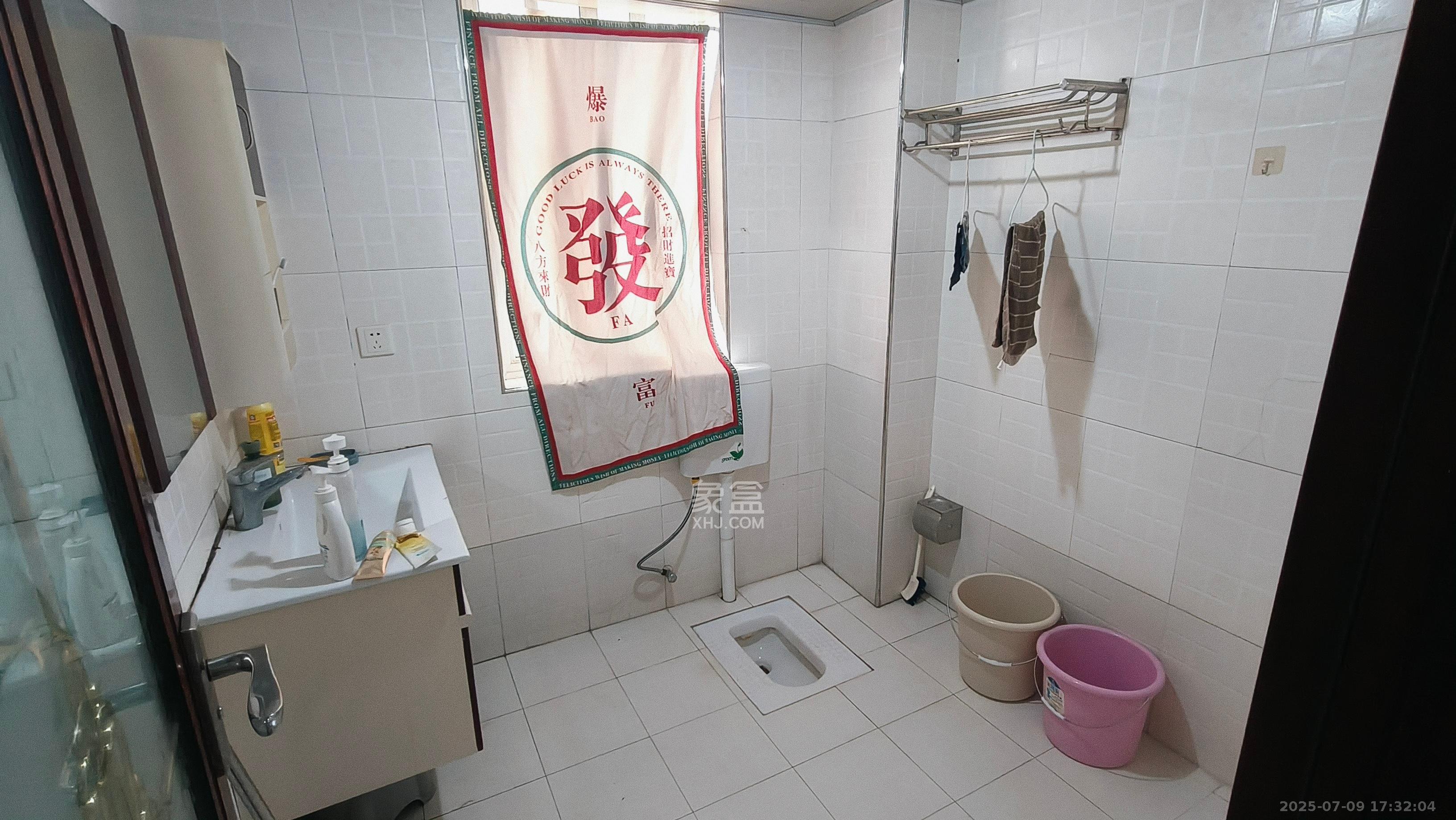 新芙蓉之都  3室2厅2卫    3500.0元/月室内图
