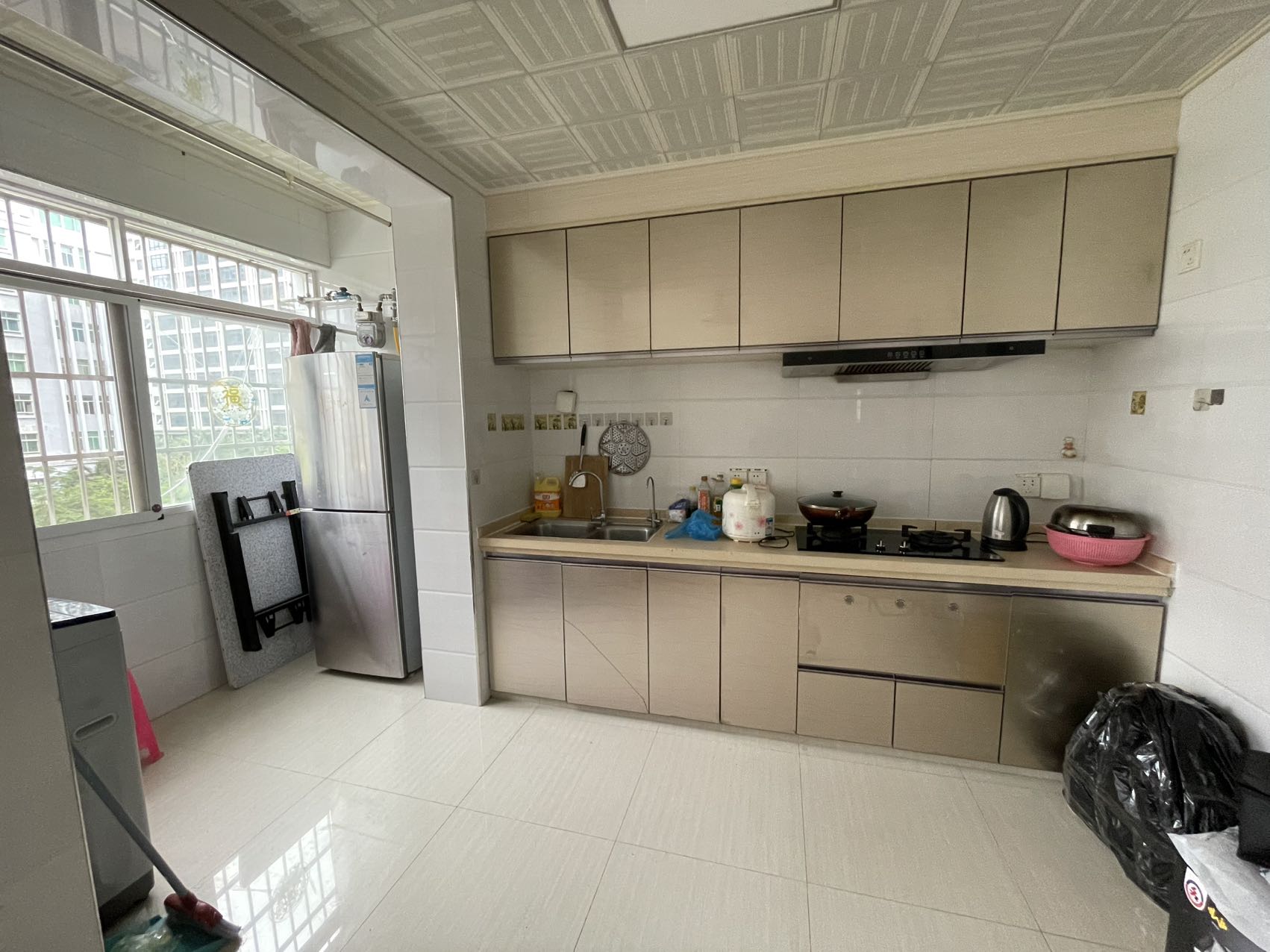 滨江花园(青年路)  2室2厅1卫    105.0万 滨江花园(青年路)  2室2厅1卫    105.0万客厅