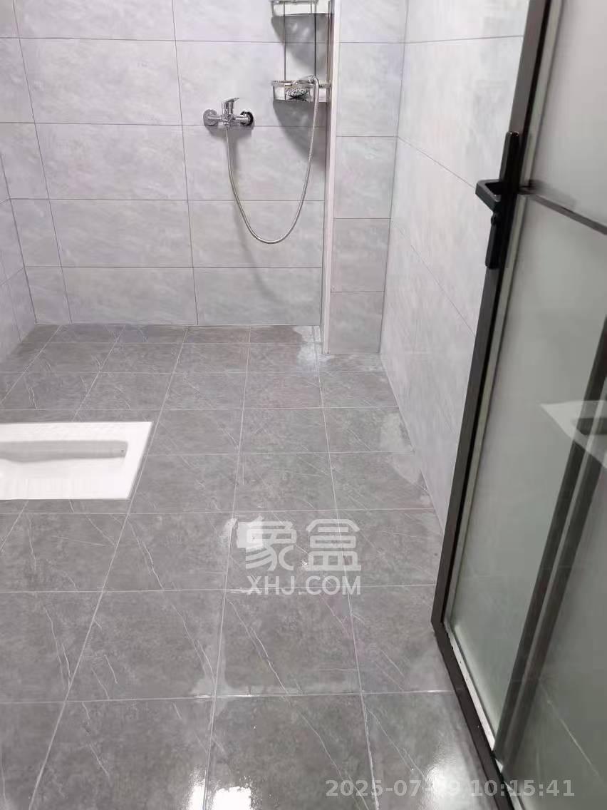 中建麓山和苑  3室2厅2卫   2300.00元/月室内图