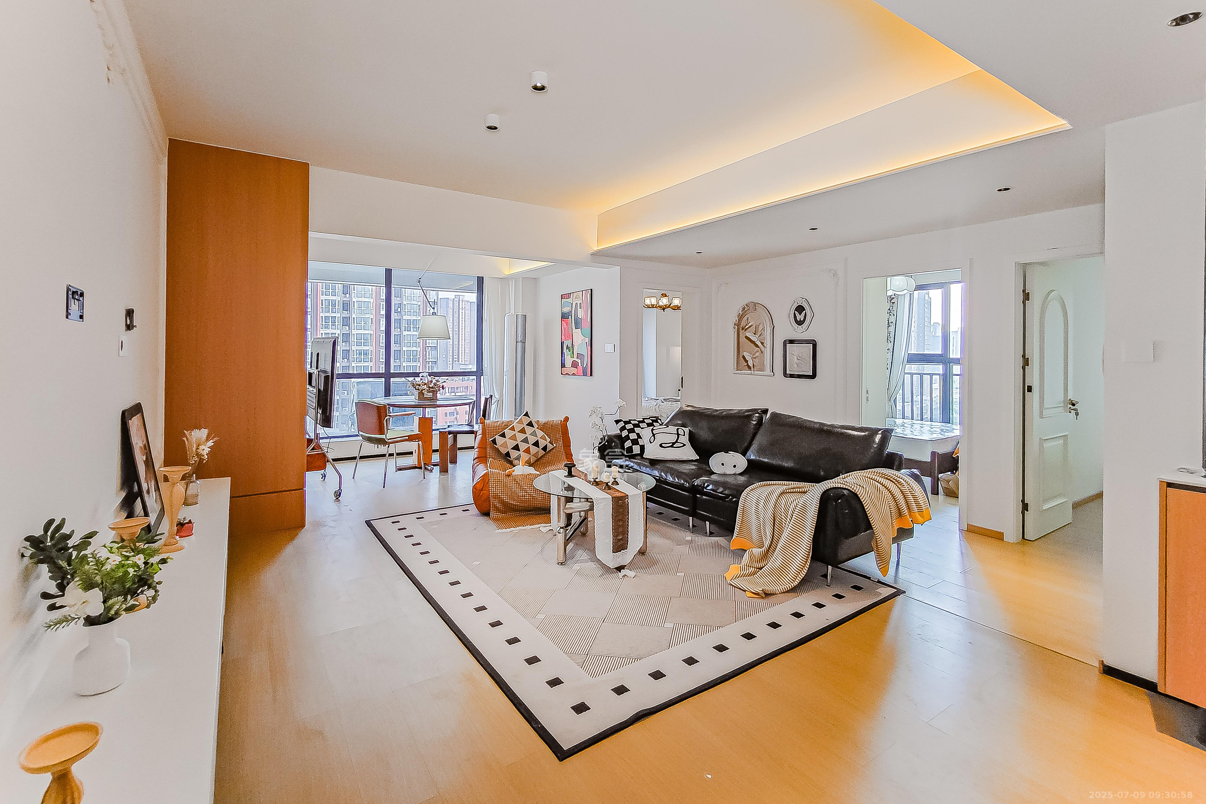 云鼎公馆 3室2厅1卫 92.8万 云鼎公馆 3室2厅1卫 92.8万客厅