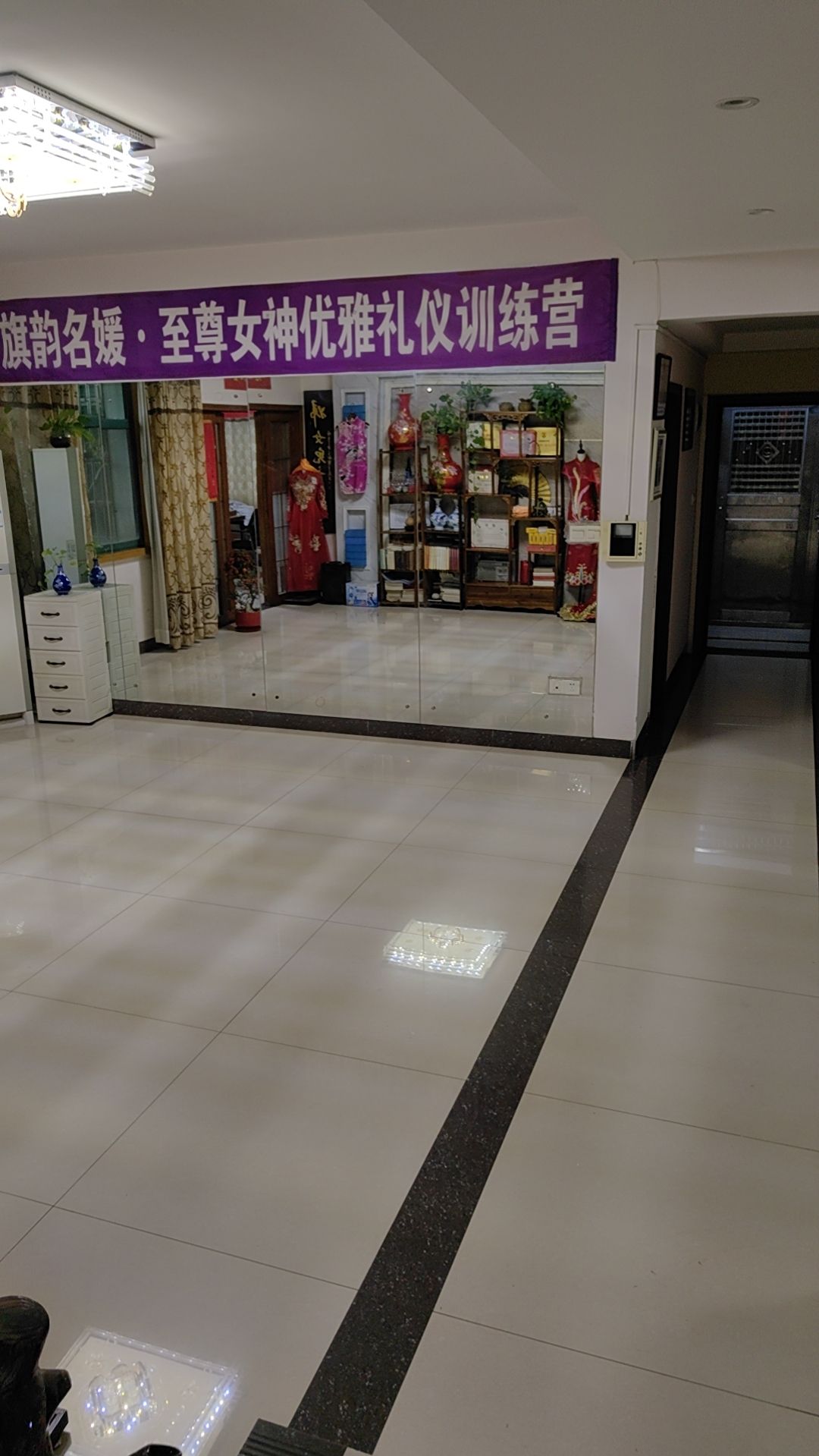 众鑫大厦  4室0厅0卫   2800.00元/月室内图