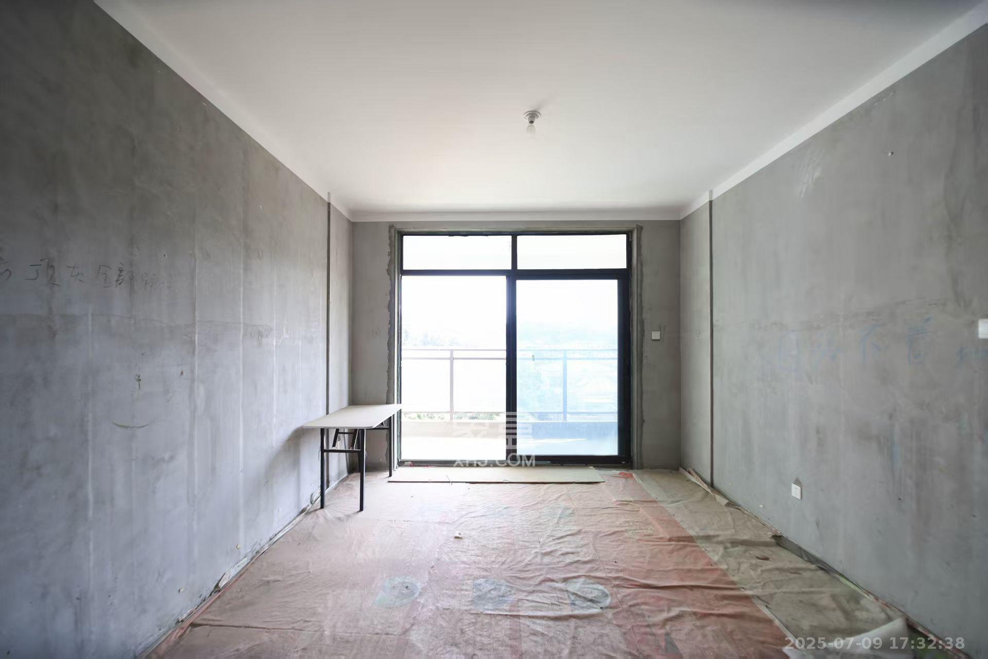 长房半岛蓝湾(观山月)  3室2厅2卫    1000.0元/月 长房半岛蓝湾(观山月)  3室2厅2卫    1000.0元/月