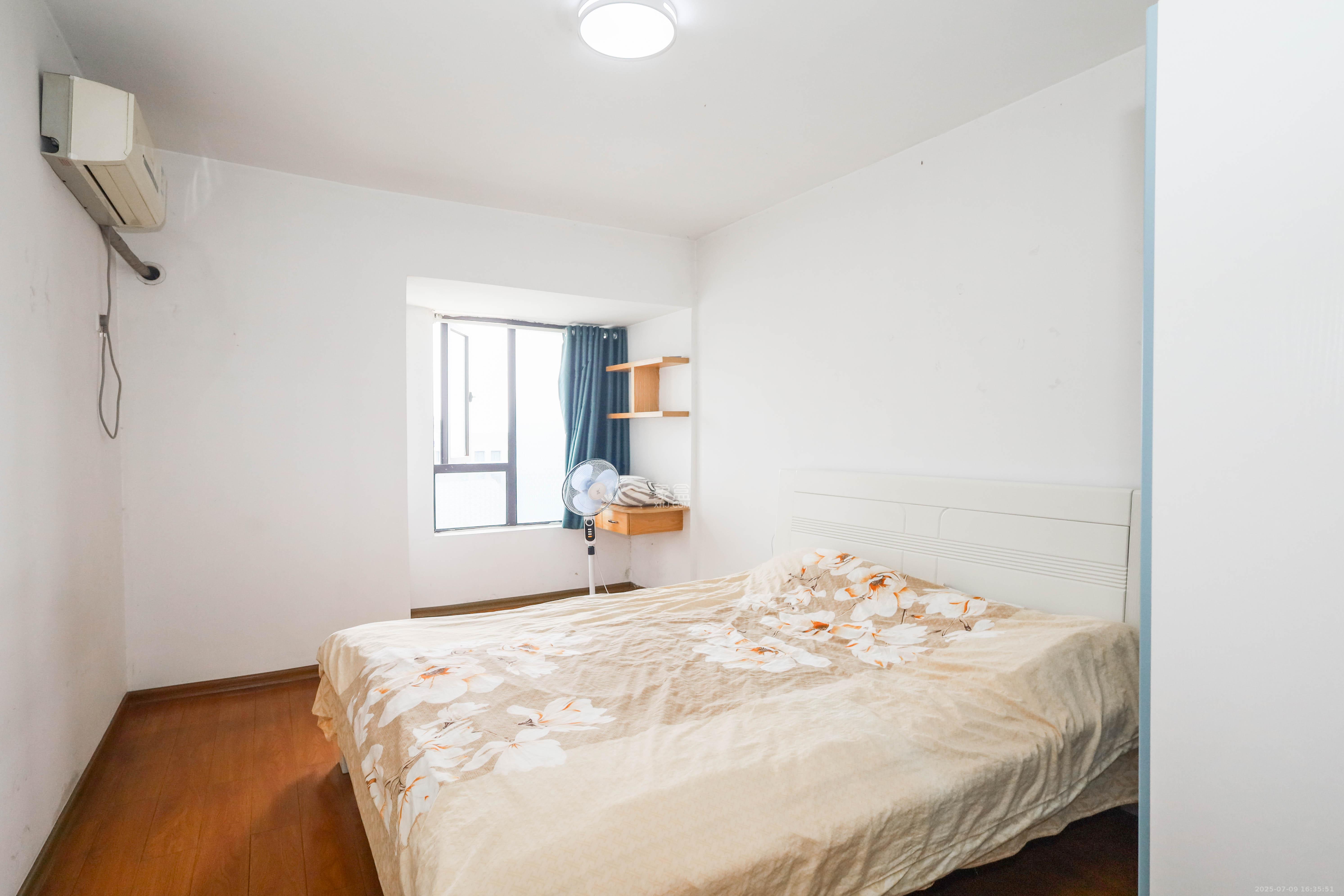 保利麓谷林语F区 2室2厅1卫 67.8万 保利麓谷林语F区 2室2厅1卫 67.8万卧室