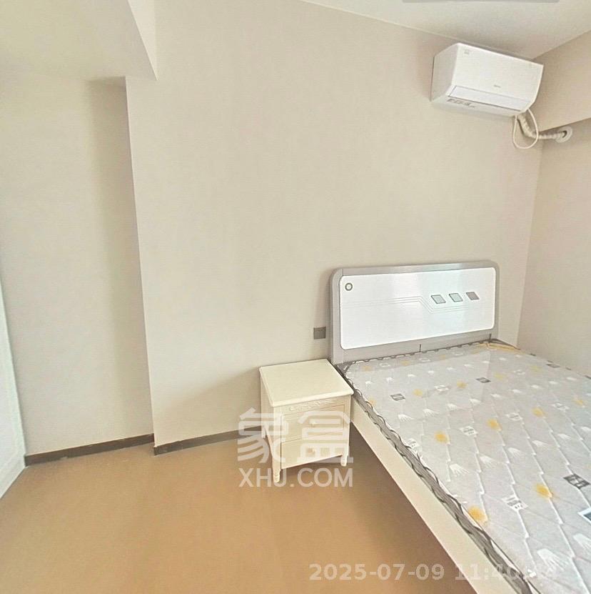 时代梅溪领峰  4室2厅2卫   3800.00元/月室内图