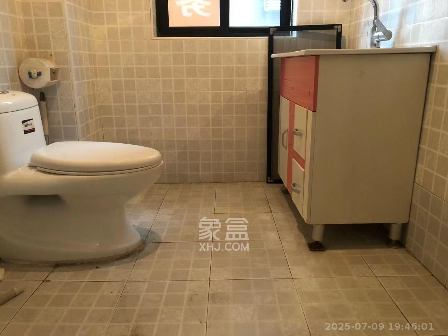 鑫远湘府华城  3室2厅2卫   2600.00元/月室内图