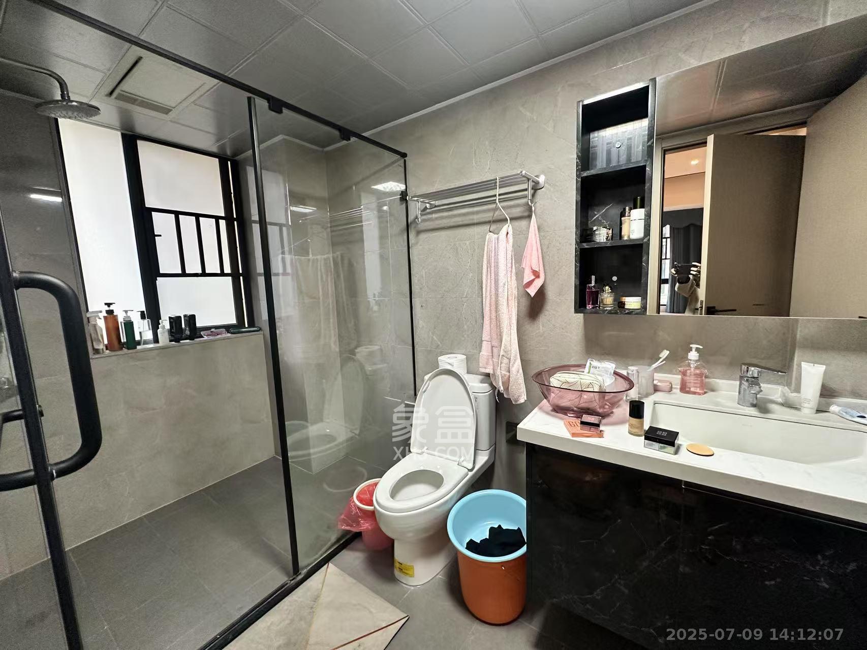 臻园  3室2厅2卫   3500.00元/月室内图