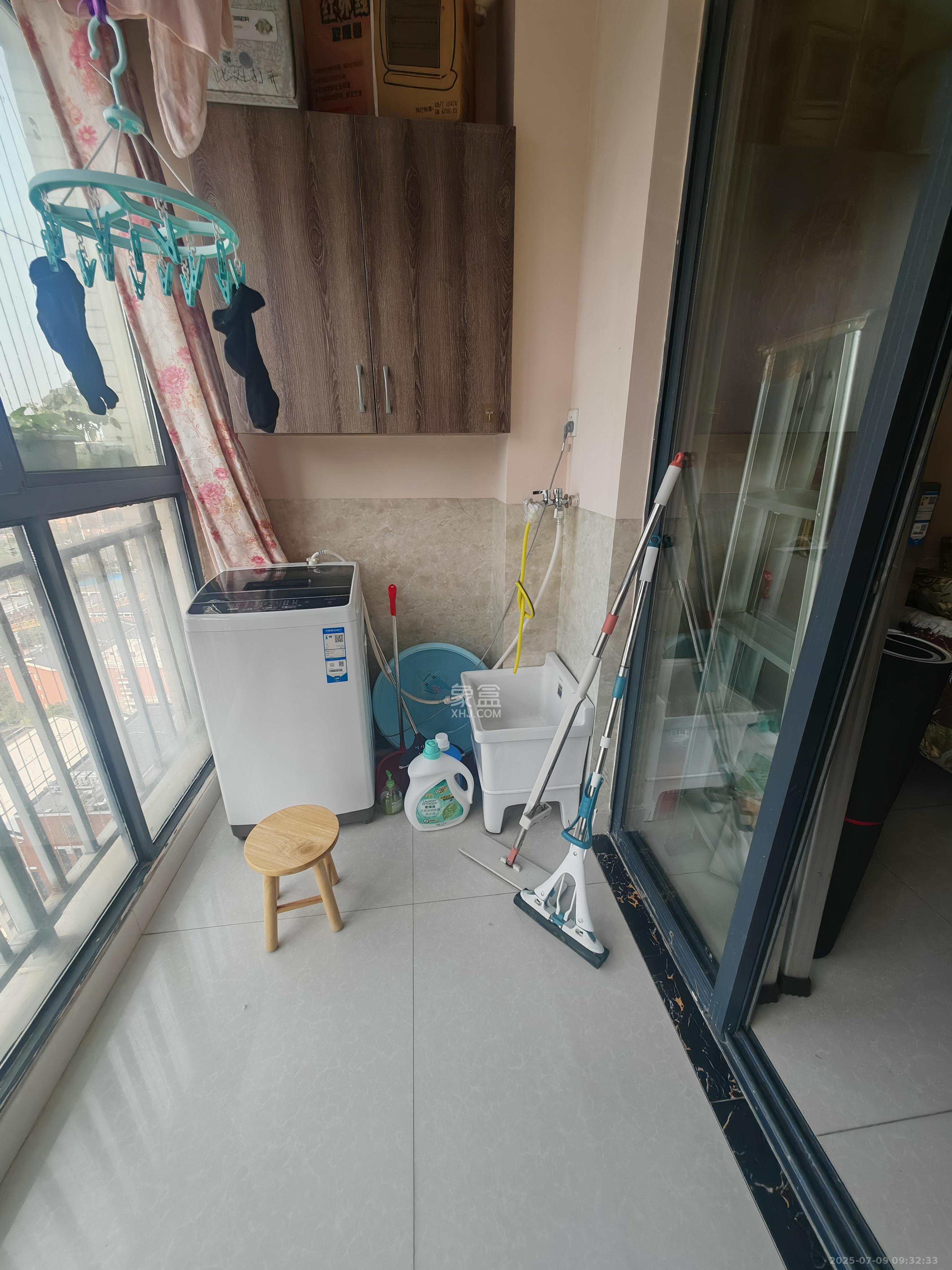 钰龙天下一期  2室2厅1卫   2400.00元/月室内图