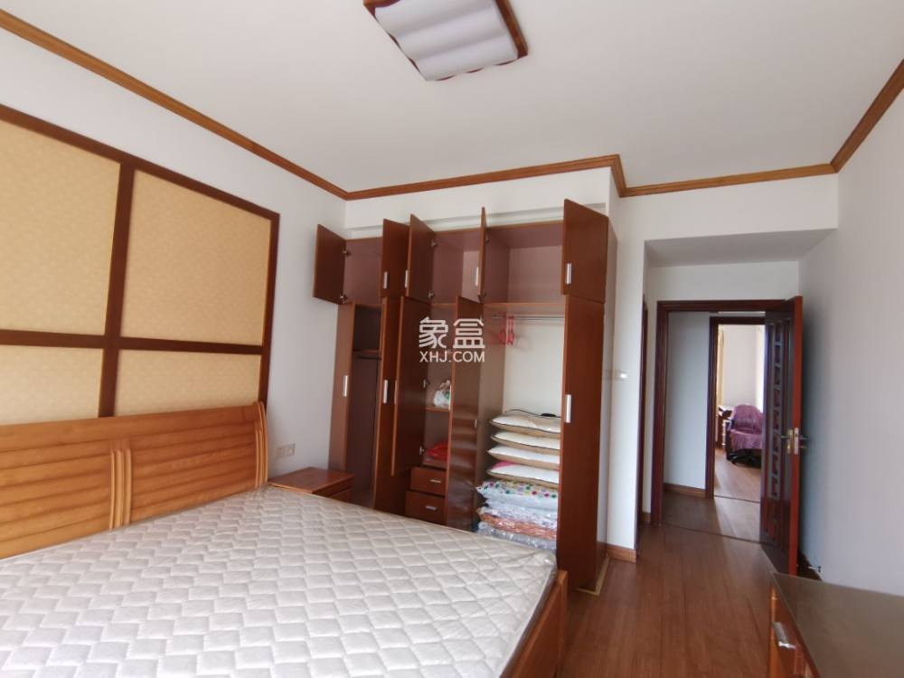 水岸珈蓝 3室2厅2卫 2600.0元/月 水岸珈蓝 3室2厅2卫 2600.0元/月室内图