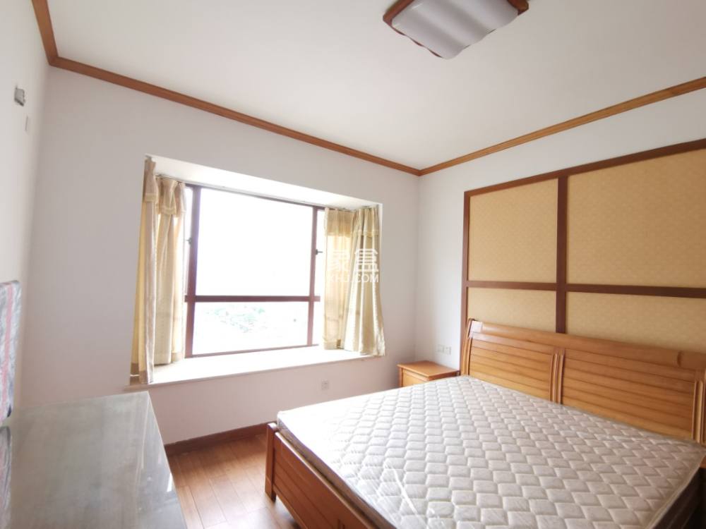 水岸珈蓝 3室2厅2卫 2600.0元/月 水岸珈蓝 3室2厅2卫 2600.0元/月室内图