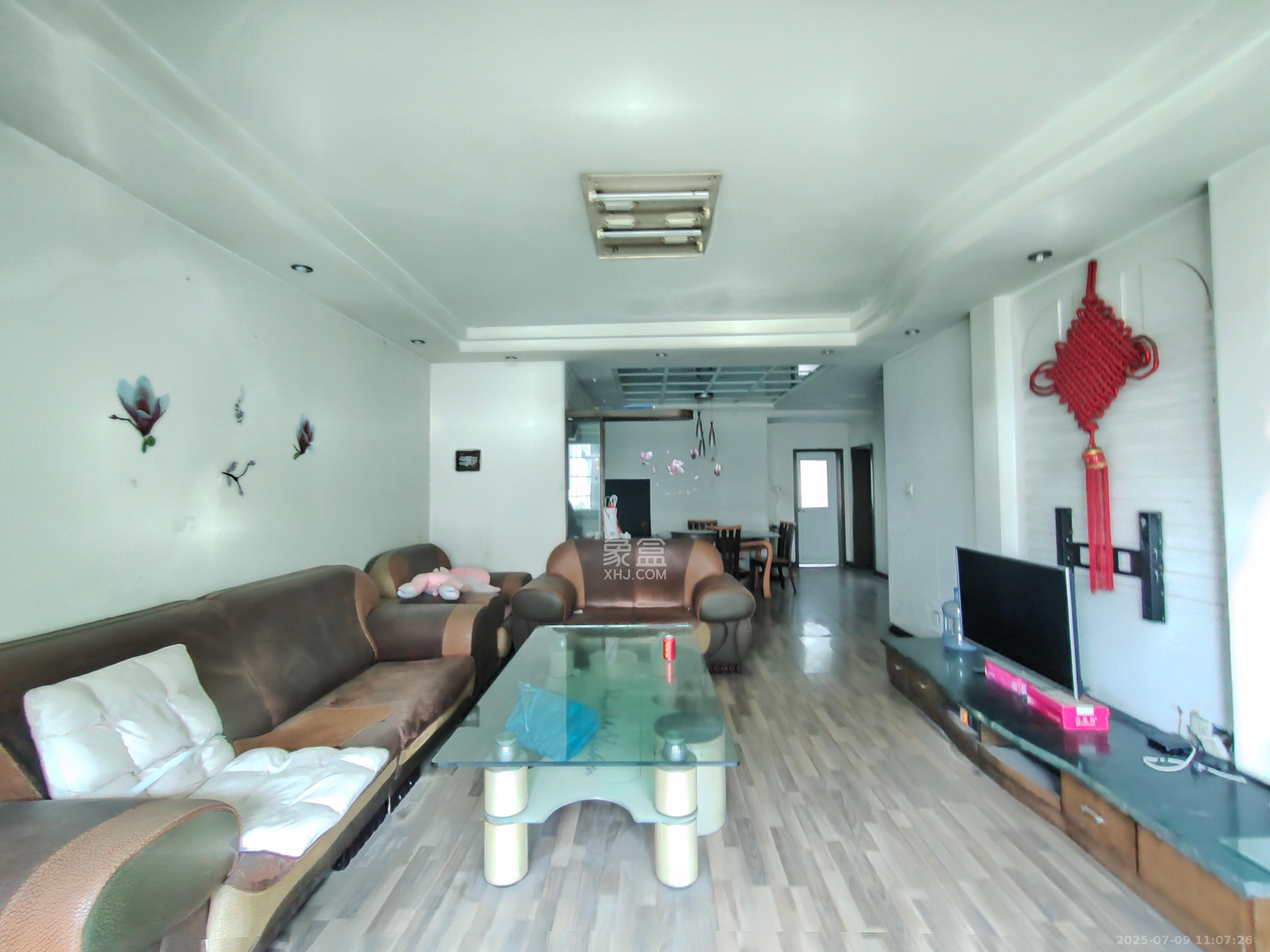 望兴家园  3室2厅2卫    1900.0元/月 望兴家园  3室2厅2卫    1900.0元/月室内图