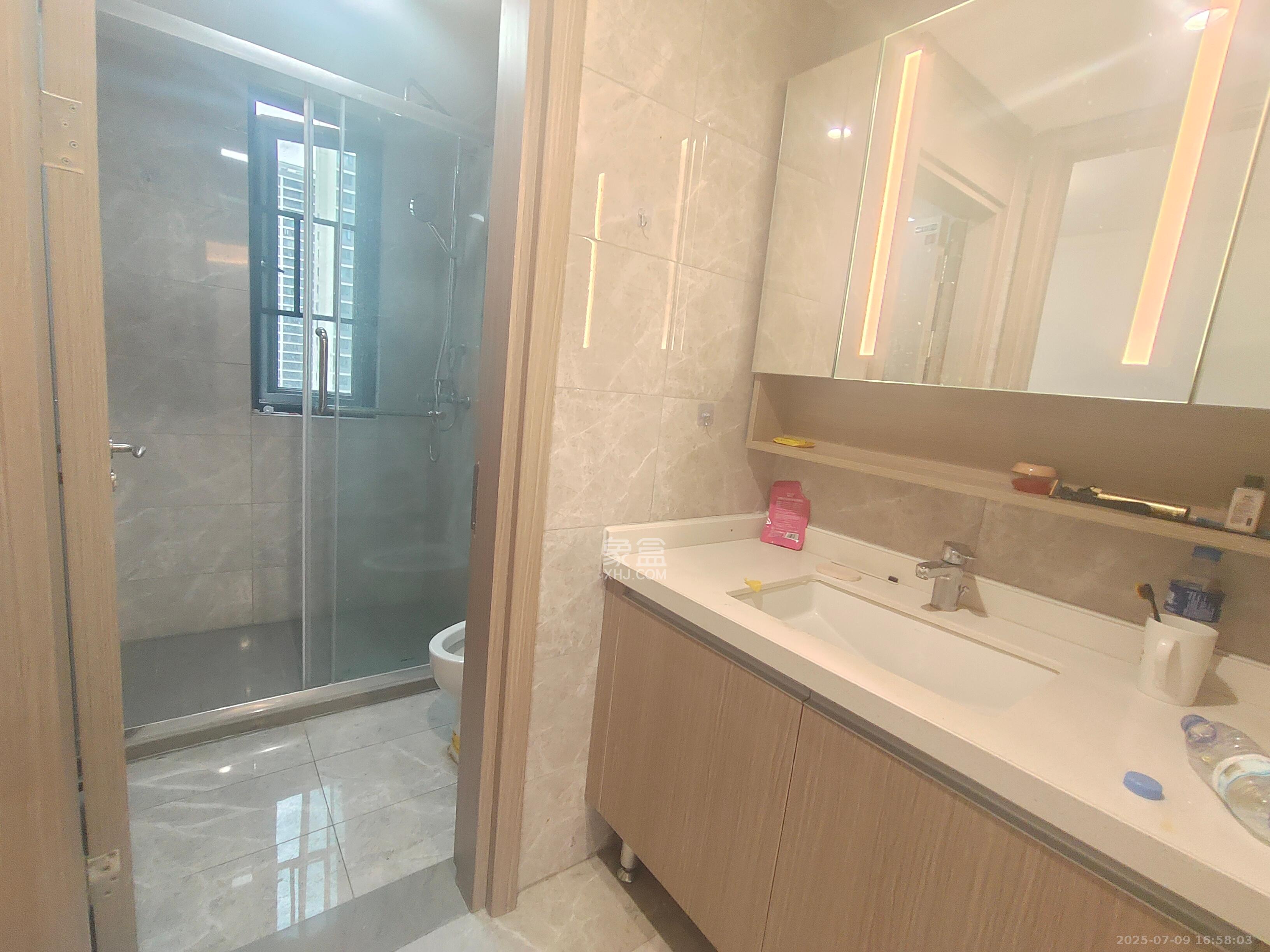 旭辉雨花郡 4室1厅2卫 4300.0元/月 旭辉雨花郡 4室1厅2卫 4300.0元/月室内图