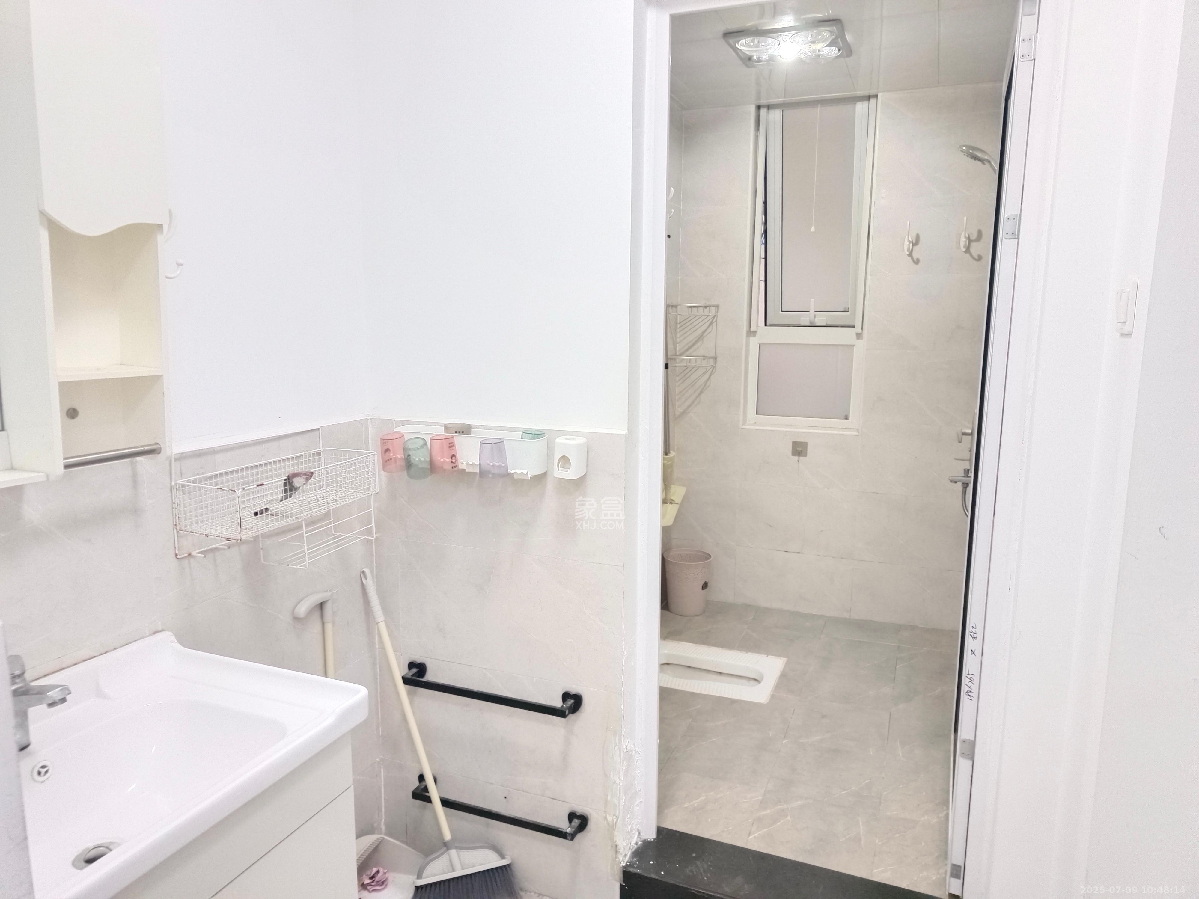 北辰三角洲E4区  3室2厅1卫    3300.0元/月室内图