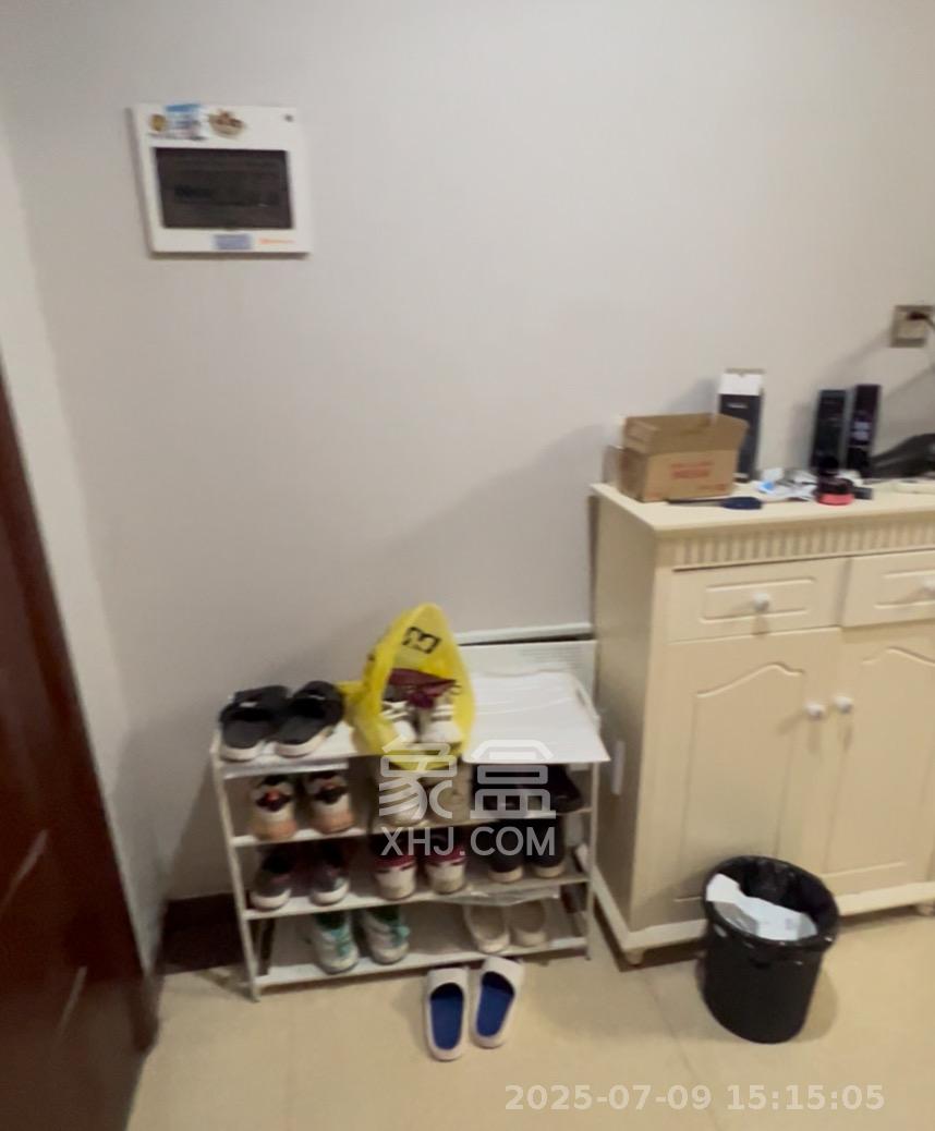 东塘瑞府 1室1厅1卫 1600.0元/月 东塘瑞府 1室1厅1卫 1600.0元/月室内图