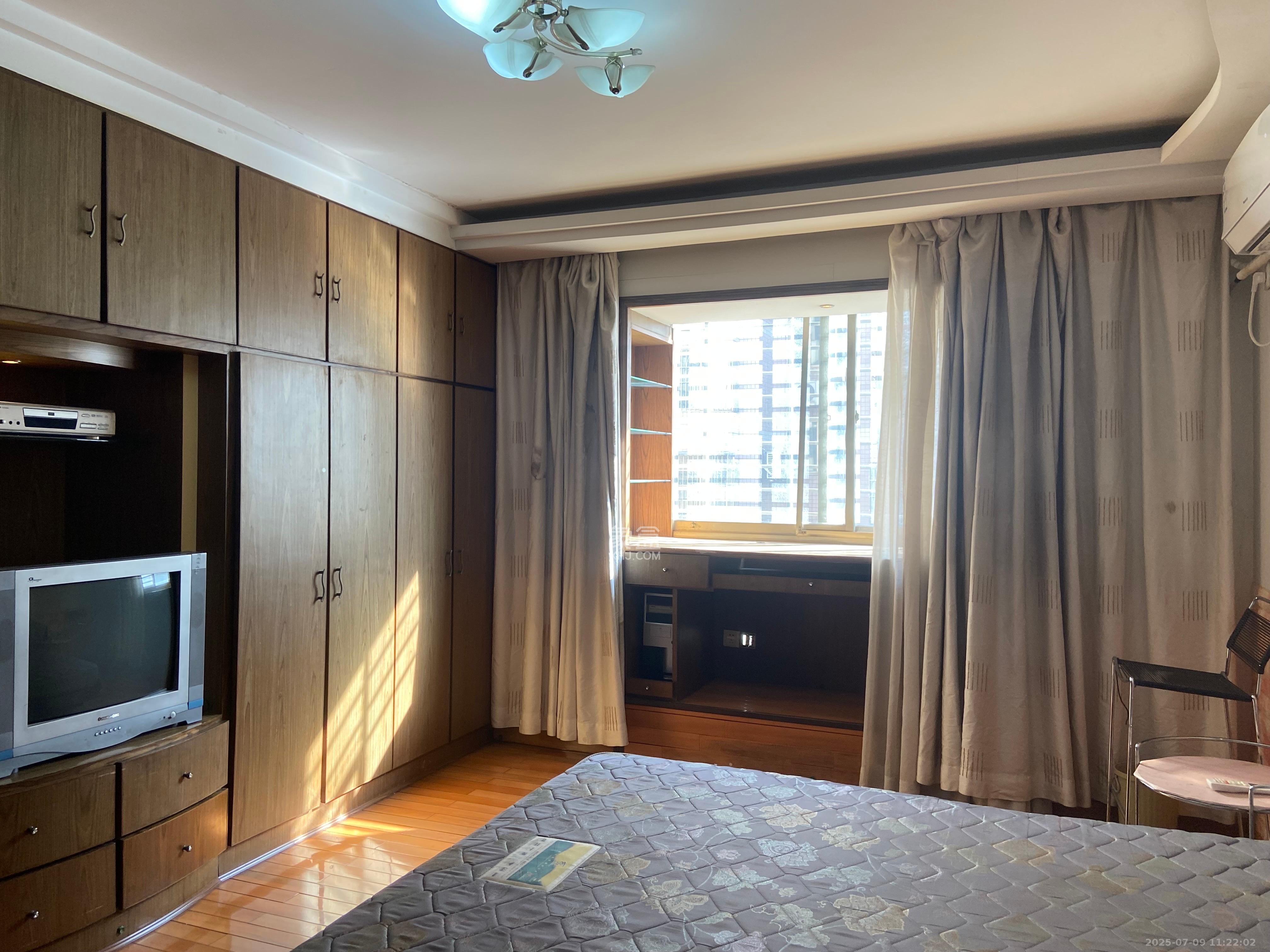 雄海花园 3室2厅2卫 2700.0元/月 雄海花园 3室2厅2卫 2700.0元/月室内图